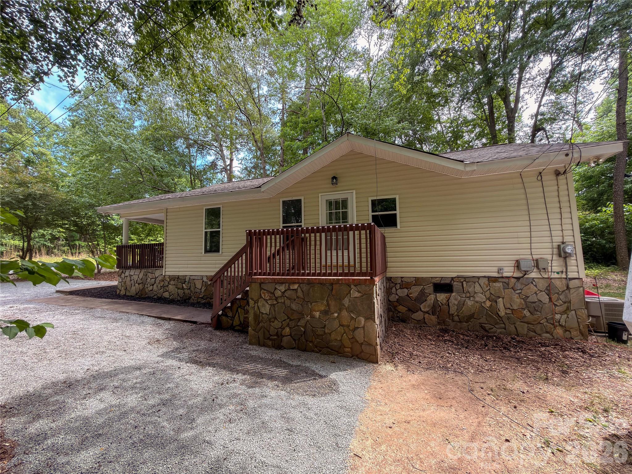 3910 Oakwood Circle — Iron Station