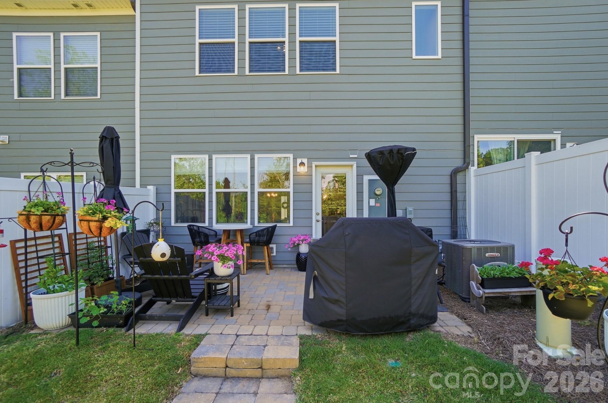 537 Madison Falls Court — Fort Mill