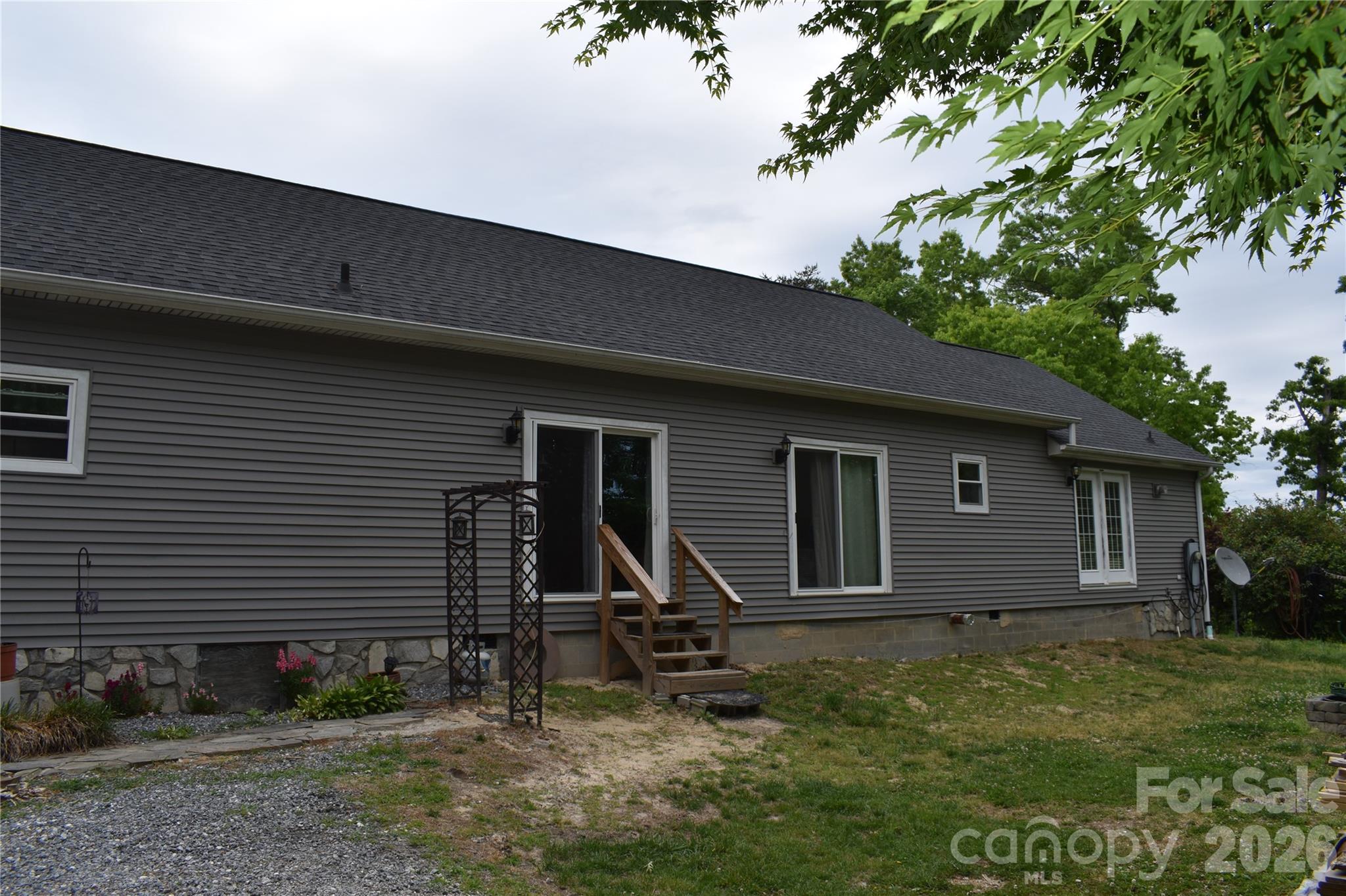 25 Triton Way — Old Fort