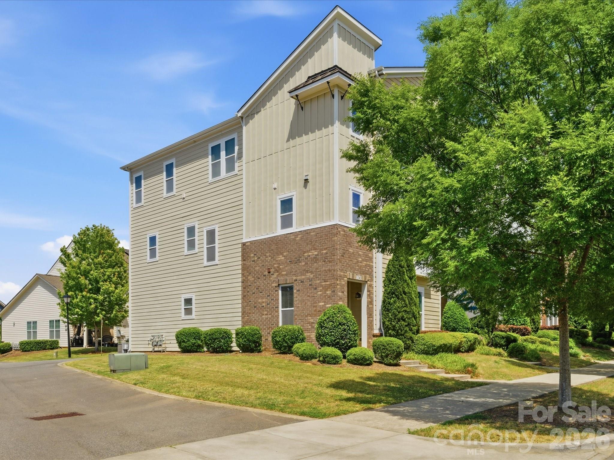 1740 Pat Garrett Street — Charlotte