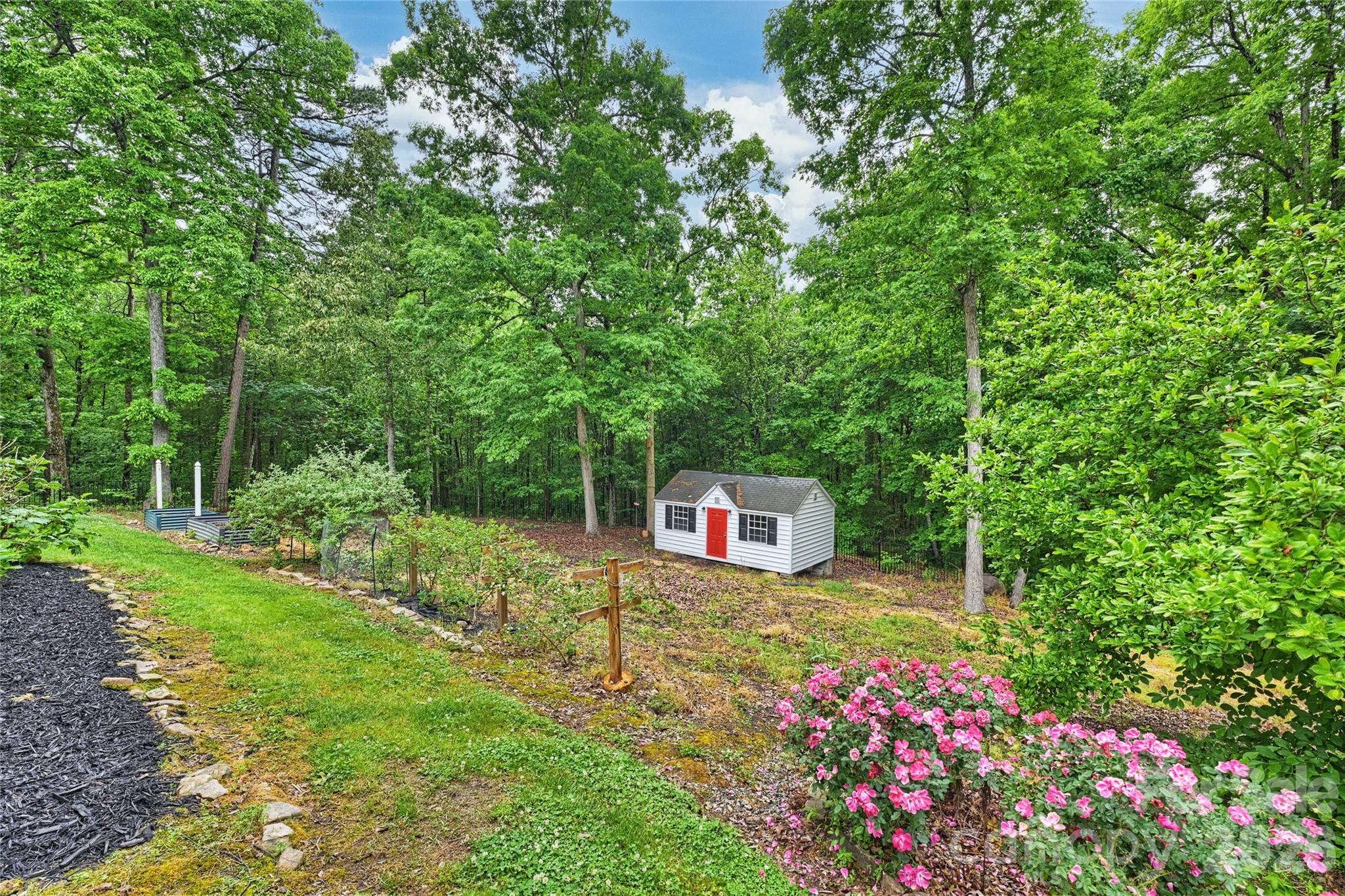 9470 Hutchinson Lane — Charlotte