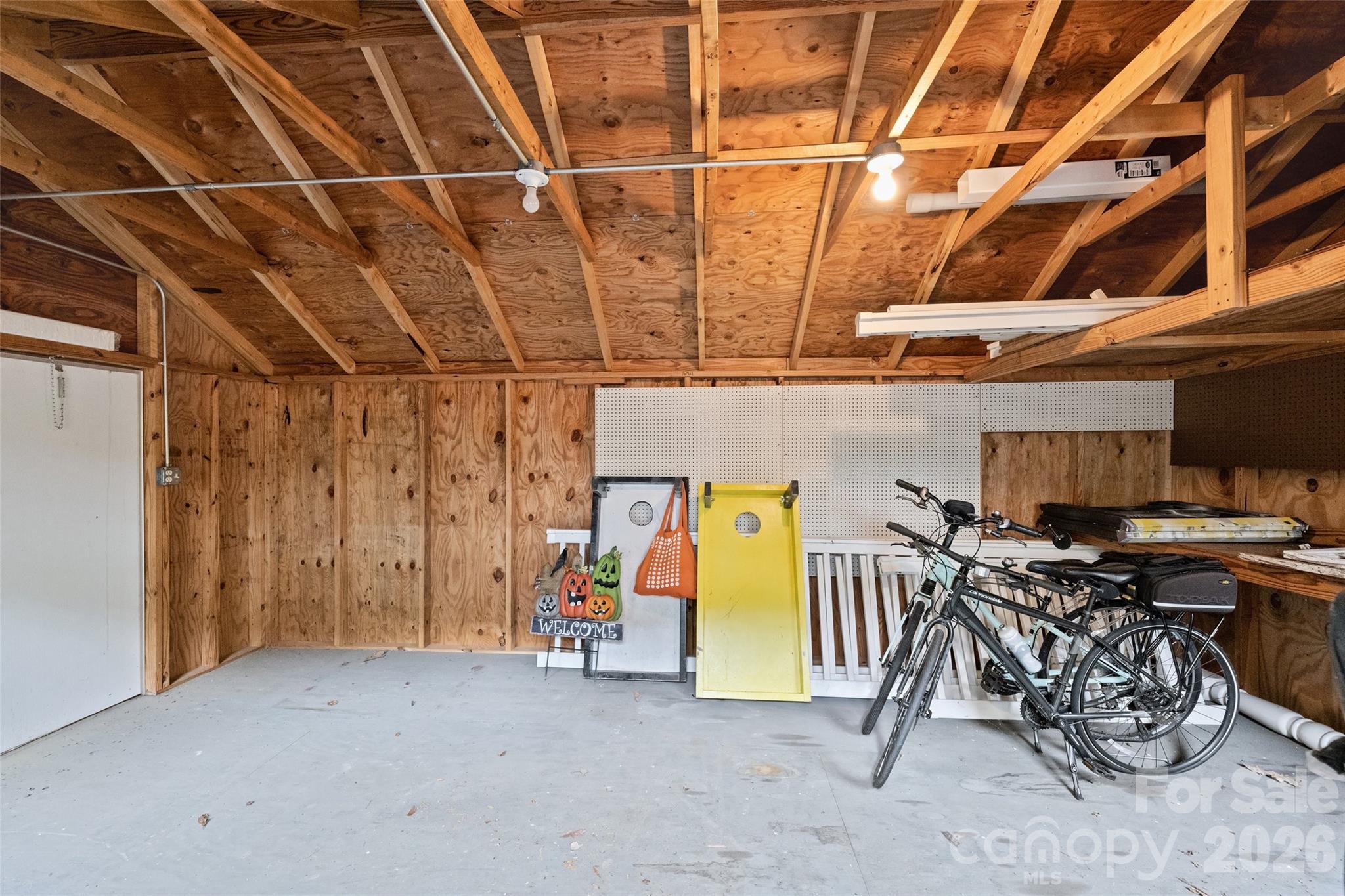 9470 Hutchinson Lane — Charlotte