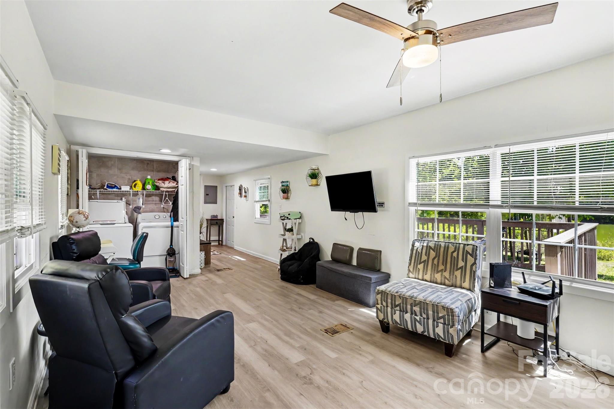9937 Harwood Lane — Charlotte
