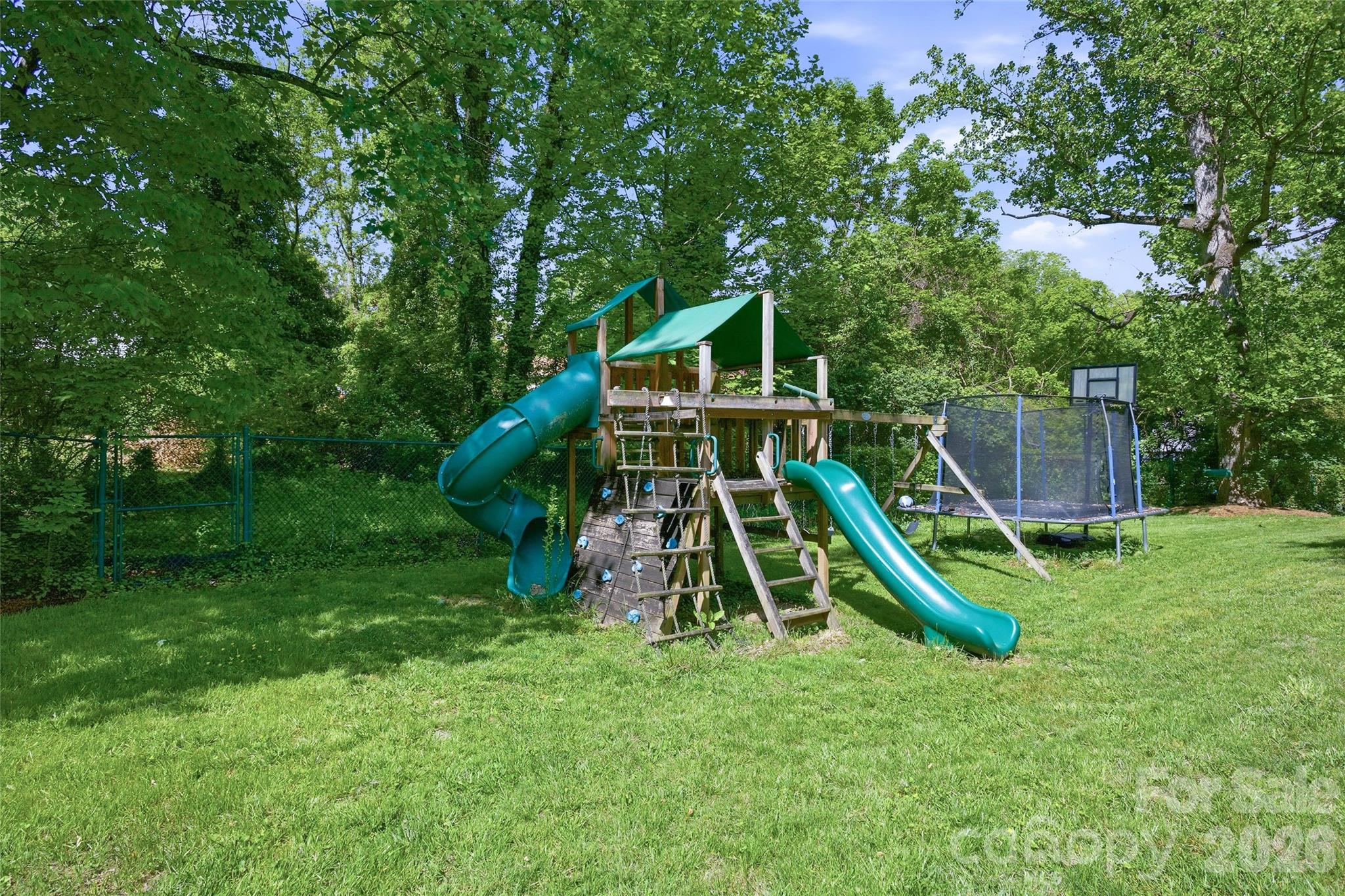 70 Cedar Street — Asheville