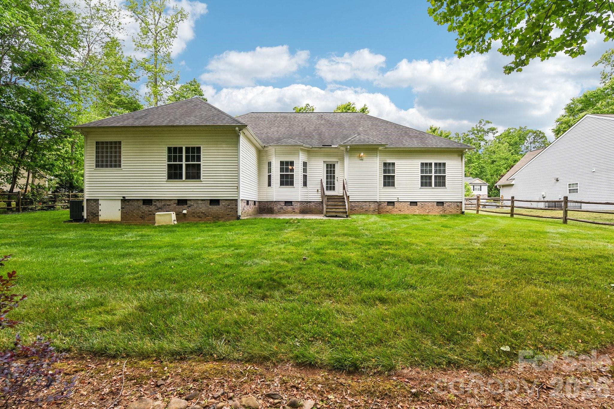 12200 Bronx Drive — Huntersville