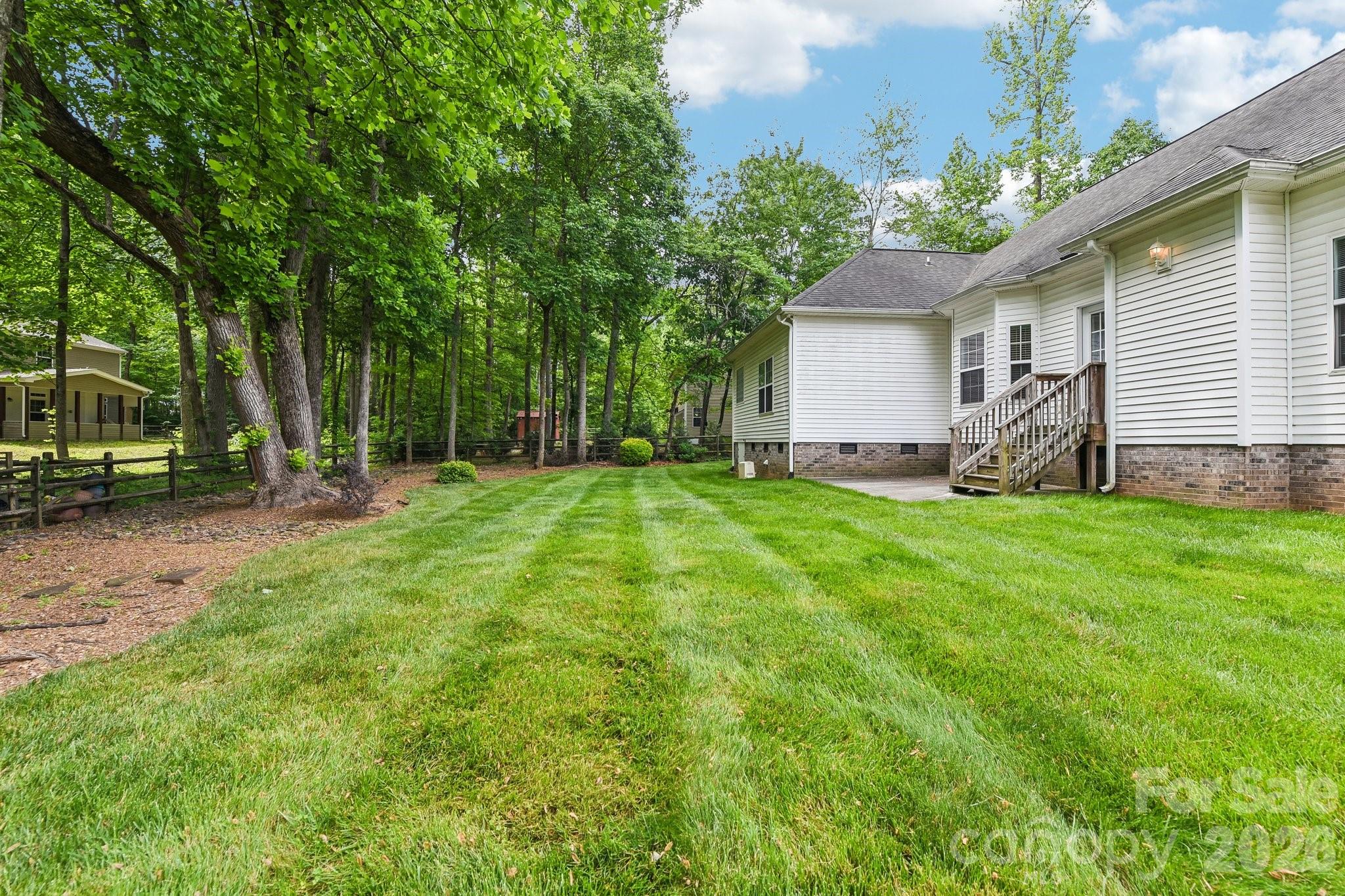 12200 Bronx Drive — Huntersville