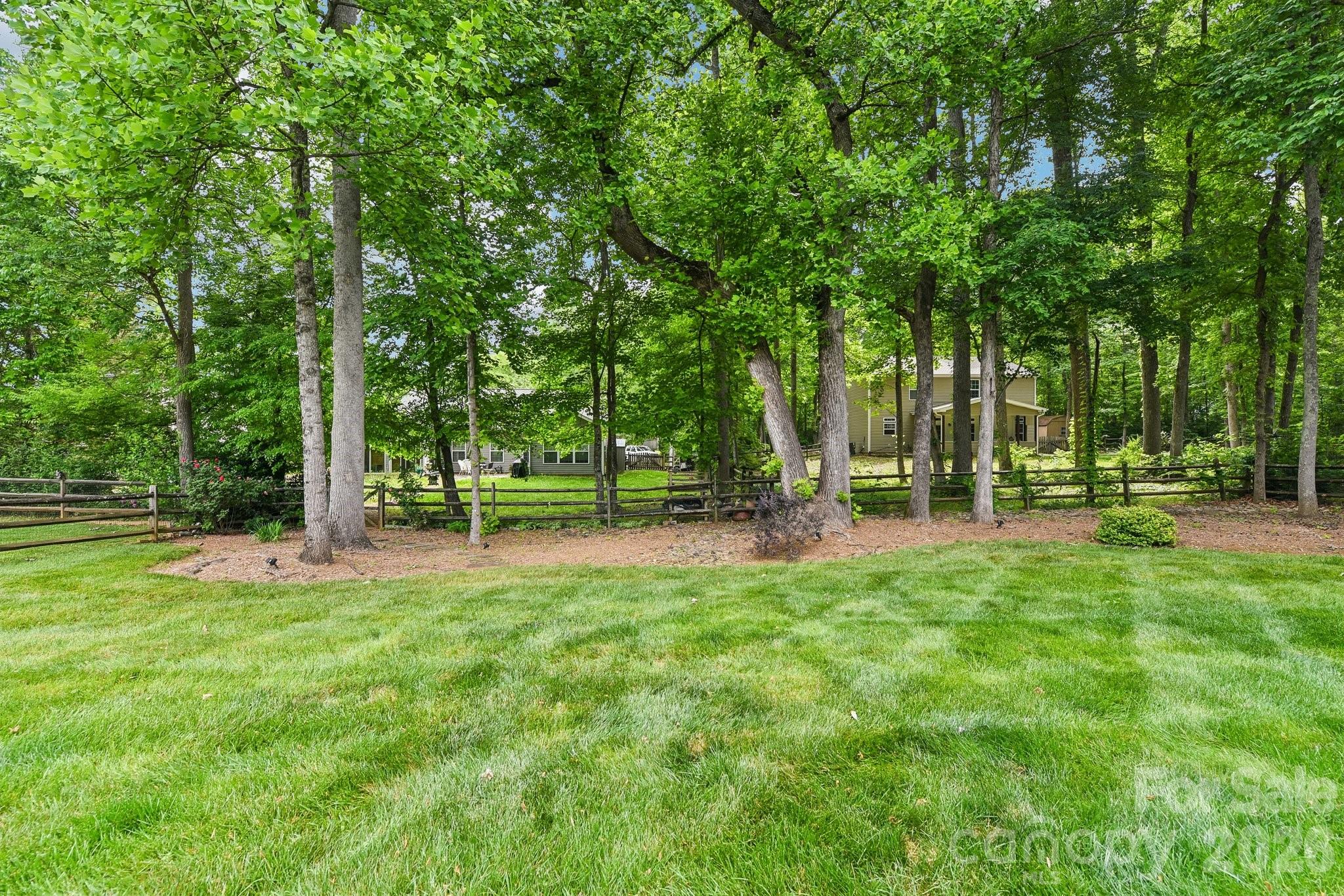12200 Bronx Drive — Huntersville