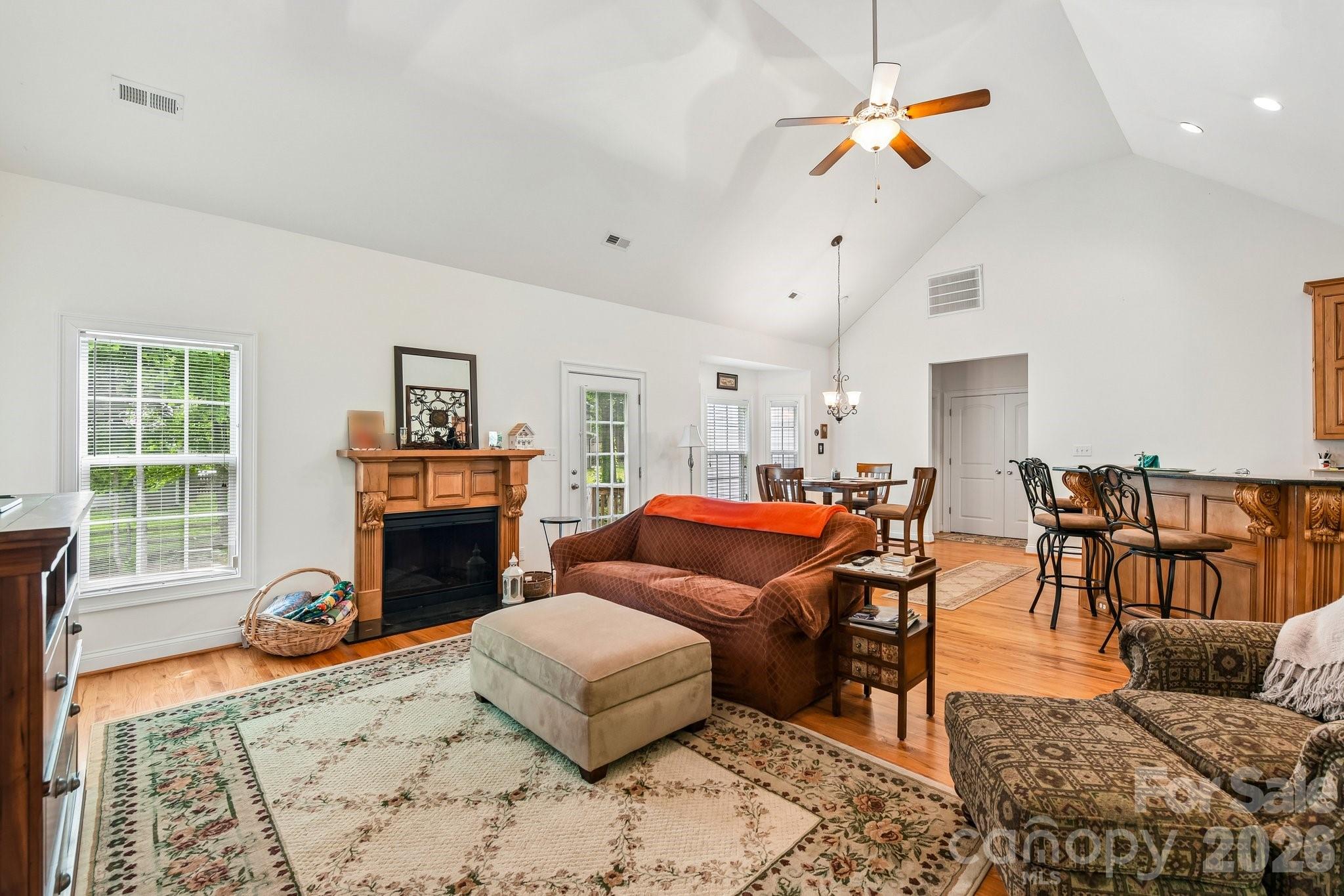 12200 Bronx Drive — Huntersville