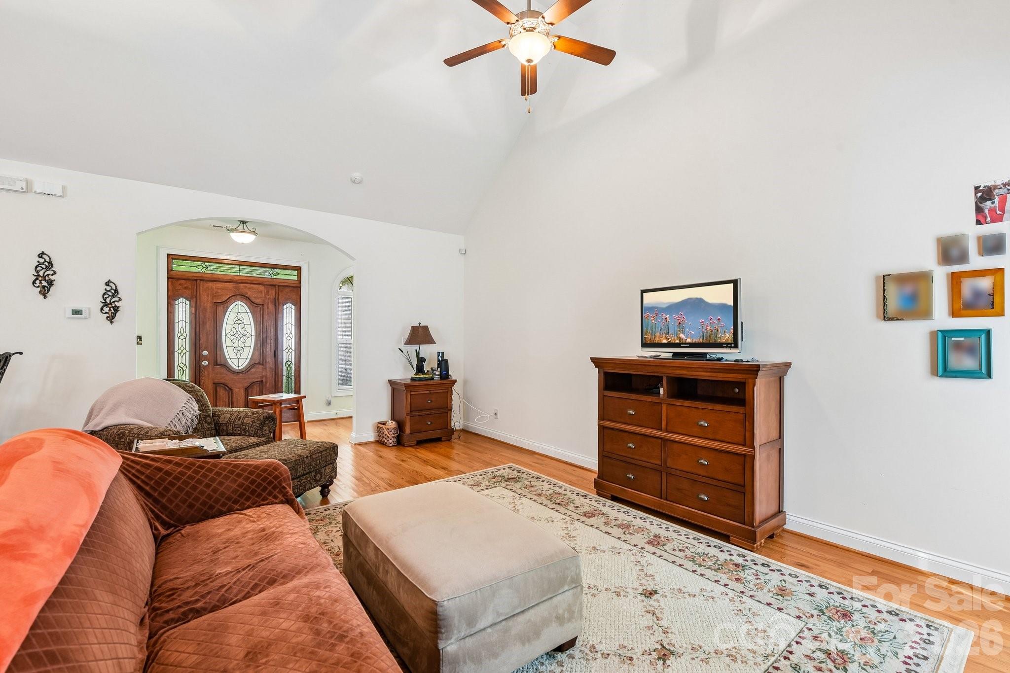 12200 Bronx Drive — Huntersville