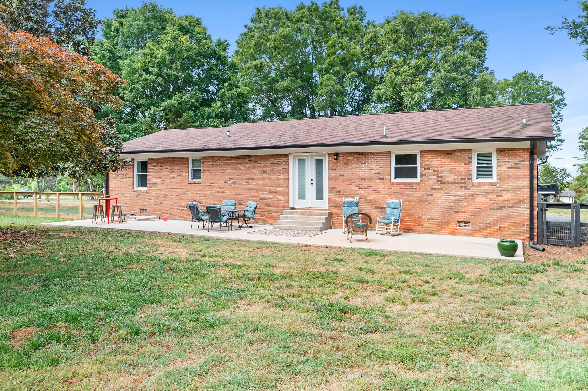 580 Odell School Road — Concord