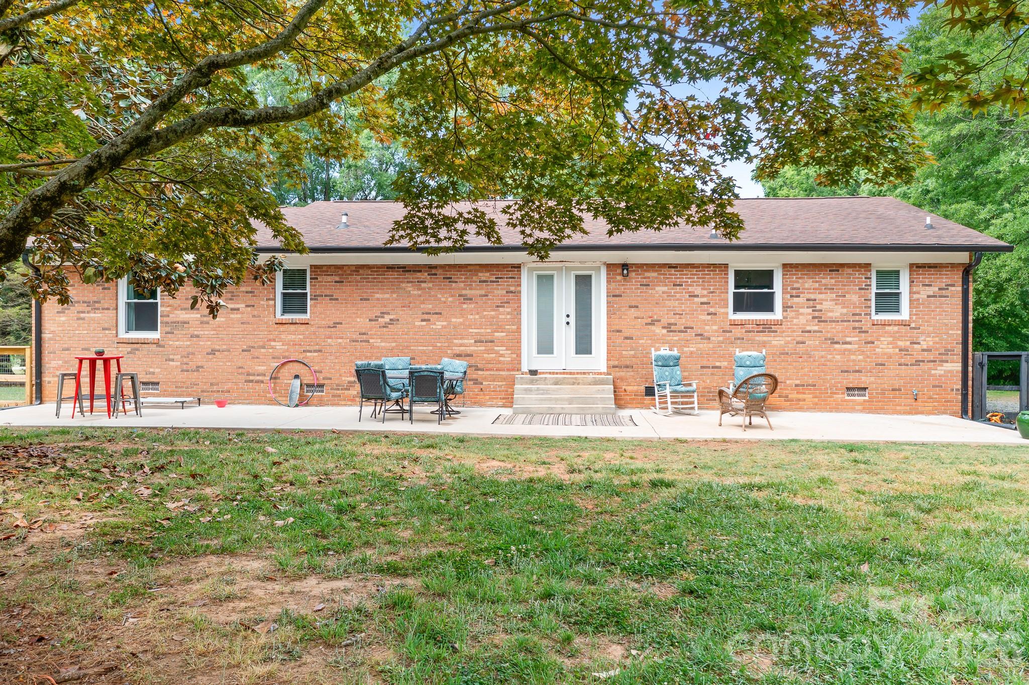 580 Odell School Road — Concord