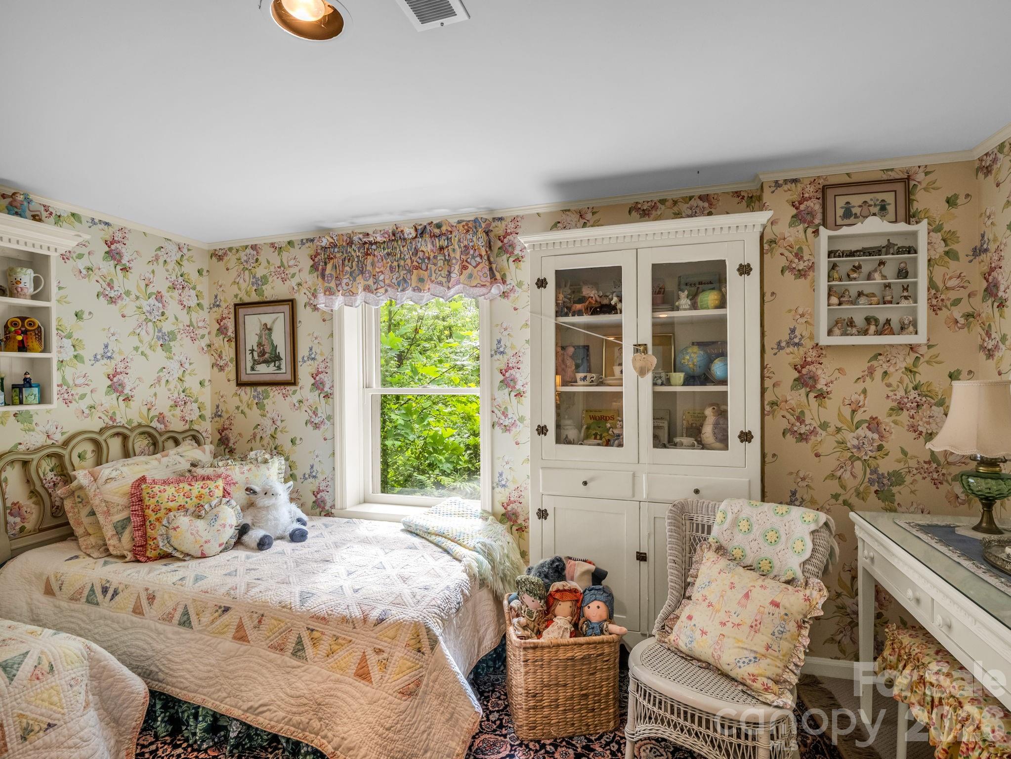 57 Tate Lane — Tryon