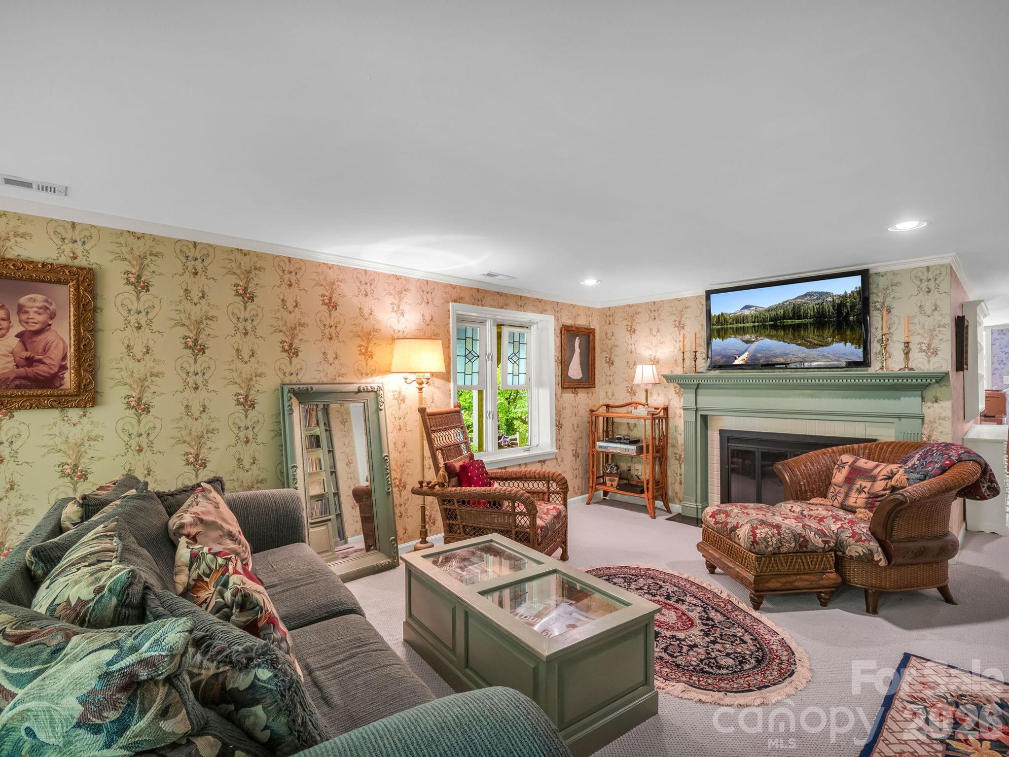 57 Tate Lane — Tryon