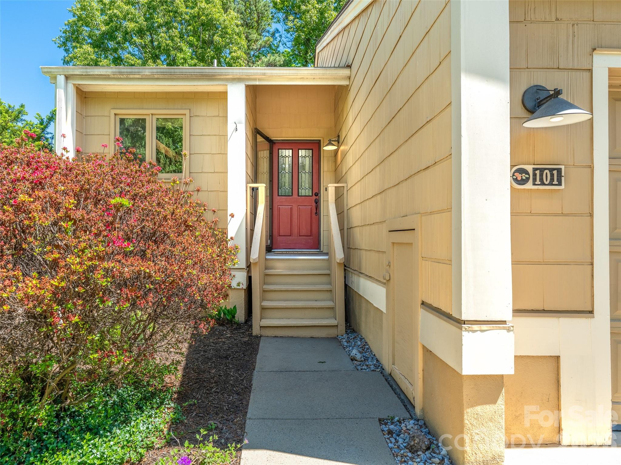 101 Beaver Ridge Road — Asheville