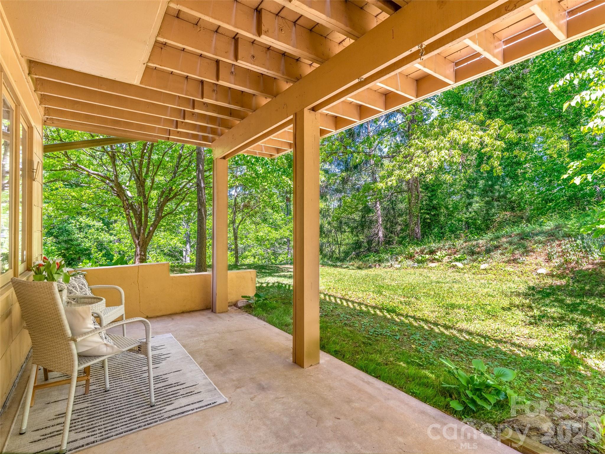101 Beaver Ridge Road — Asheville