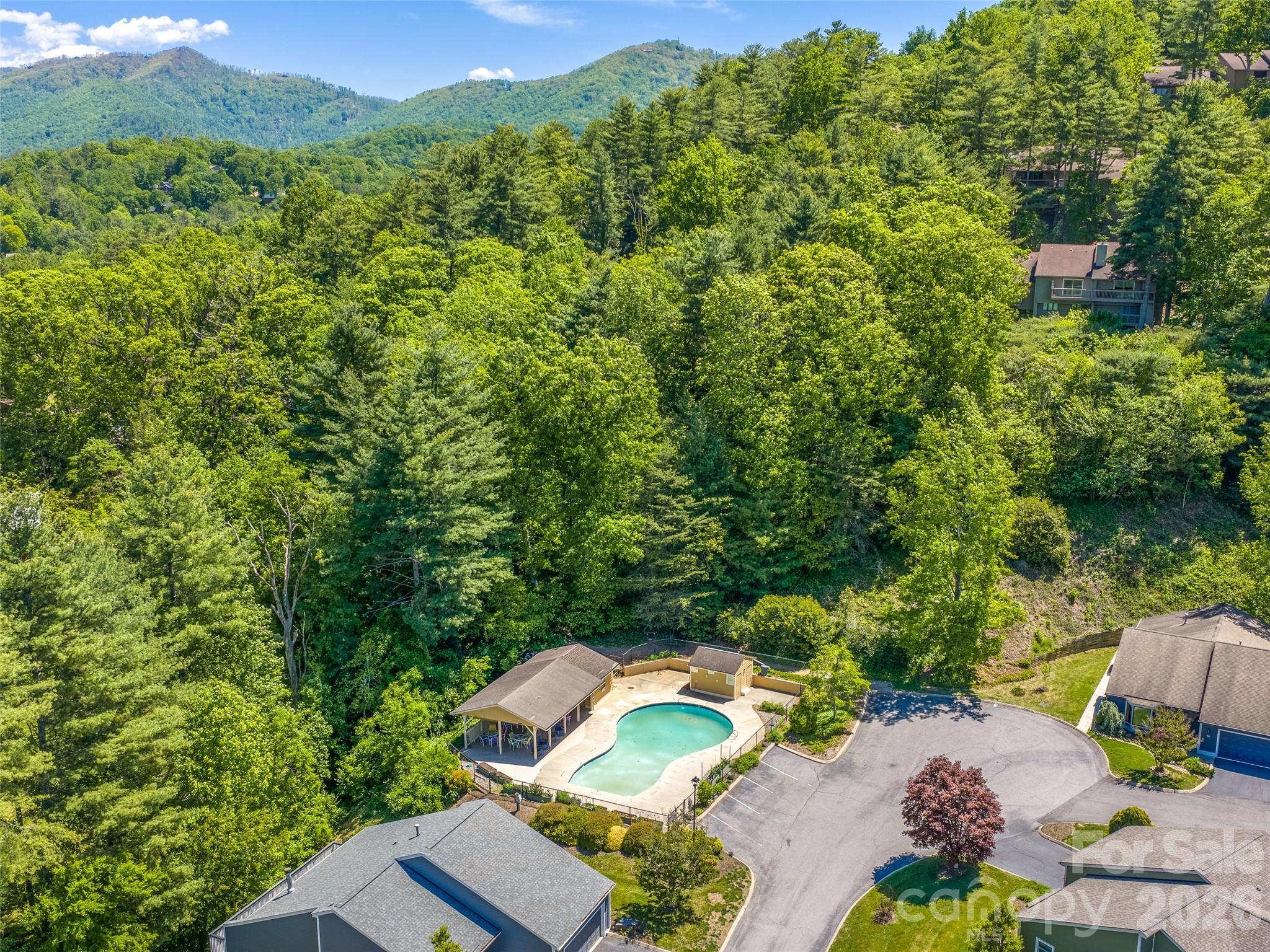 101 Beaver Ridge Road — Asheville