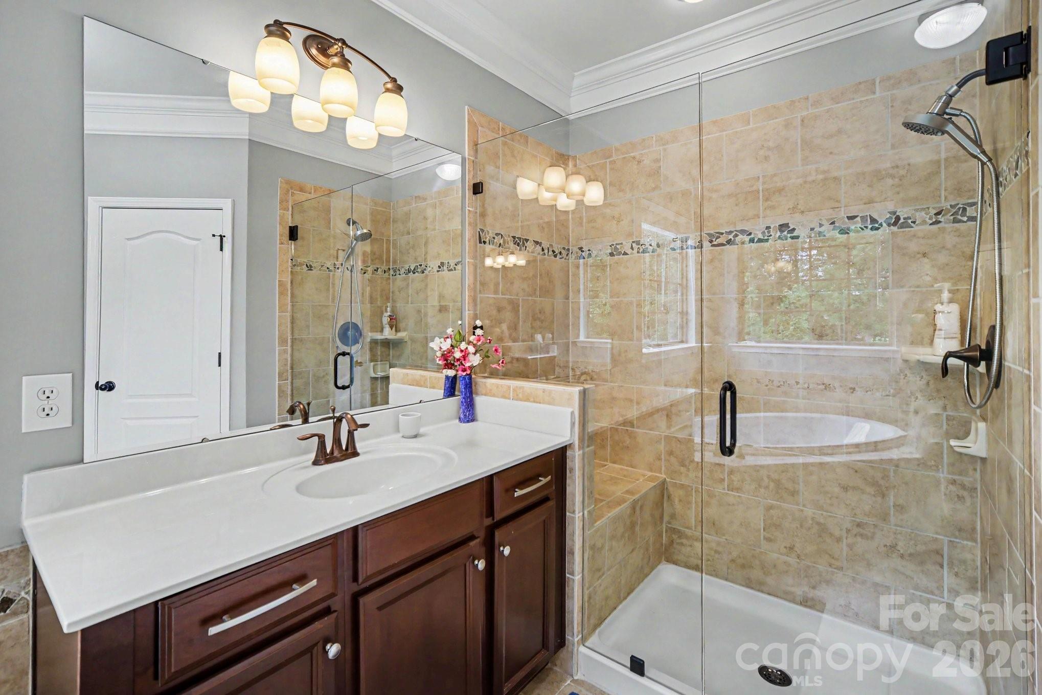 125 Lakeshore Hills Drive — Mooresville