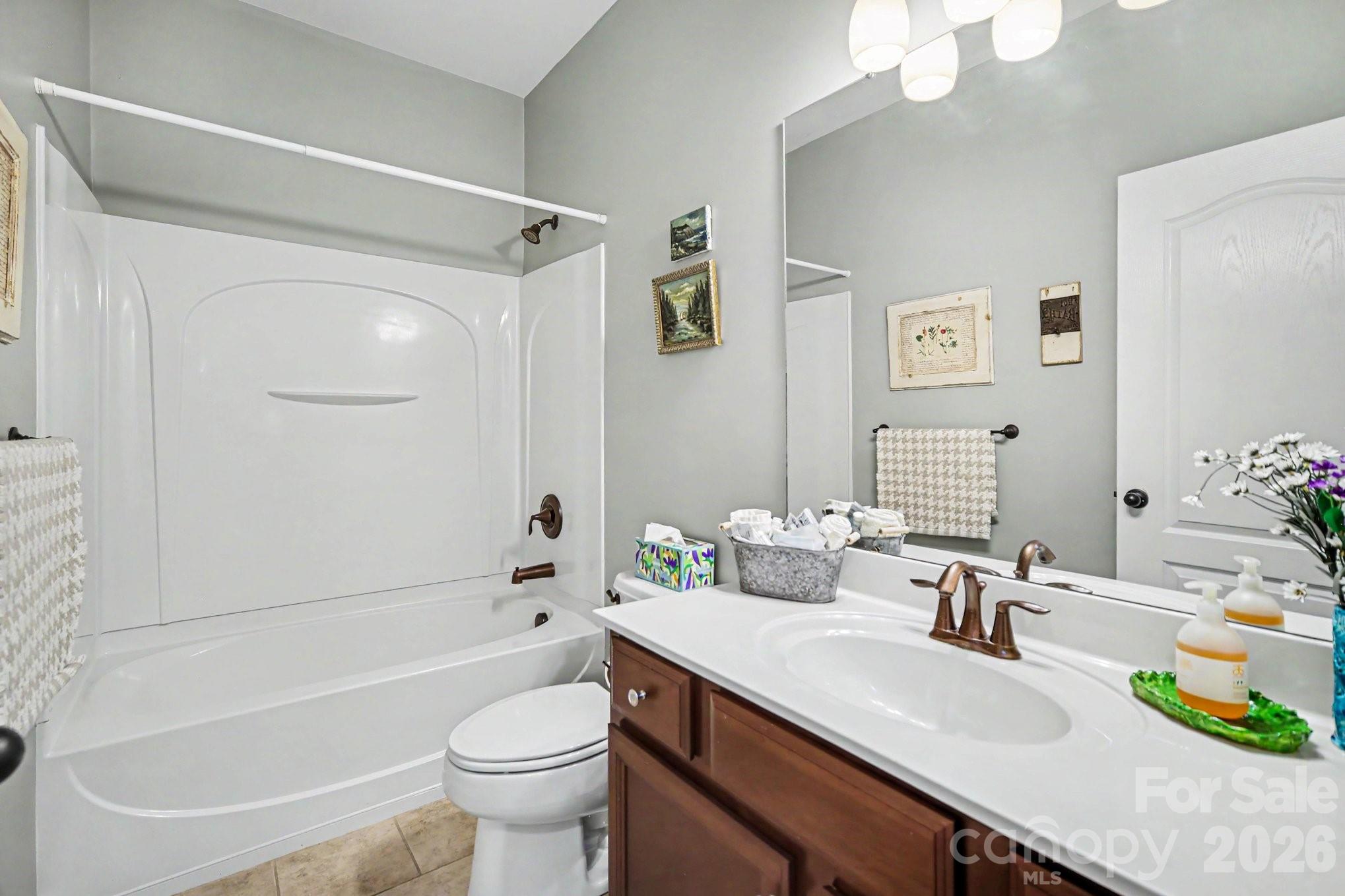 125 Lakeshore Hills Drive — Mooresville
