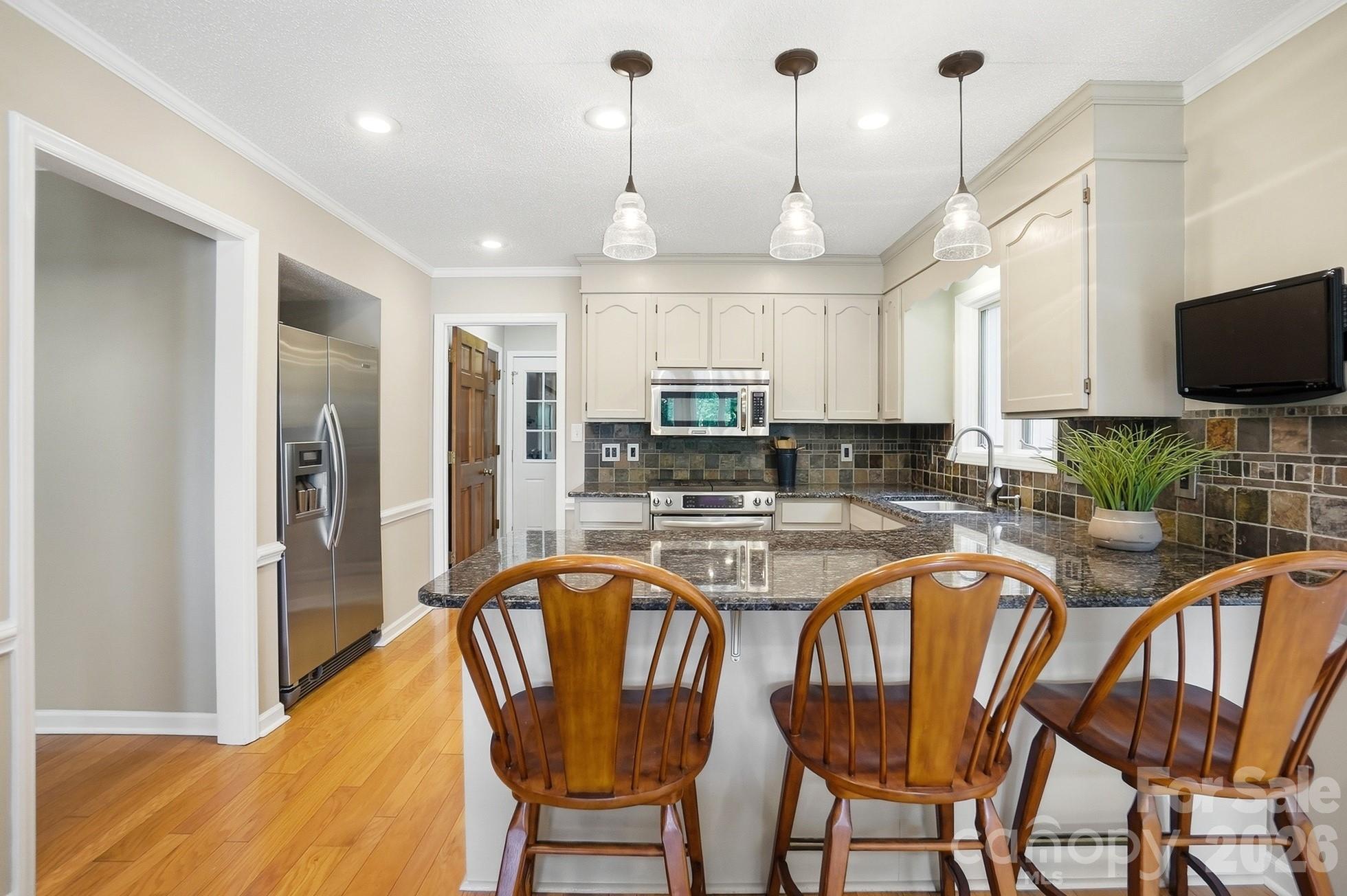204 Bay Shore Drive — Belmont