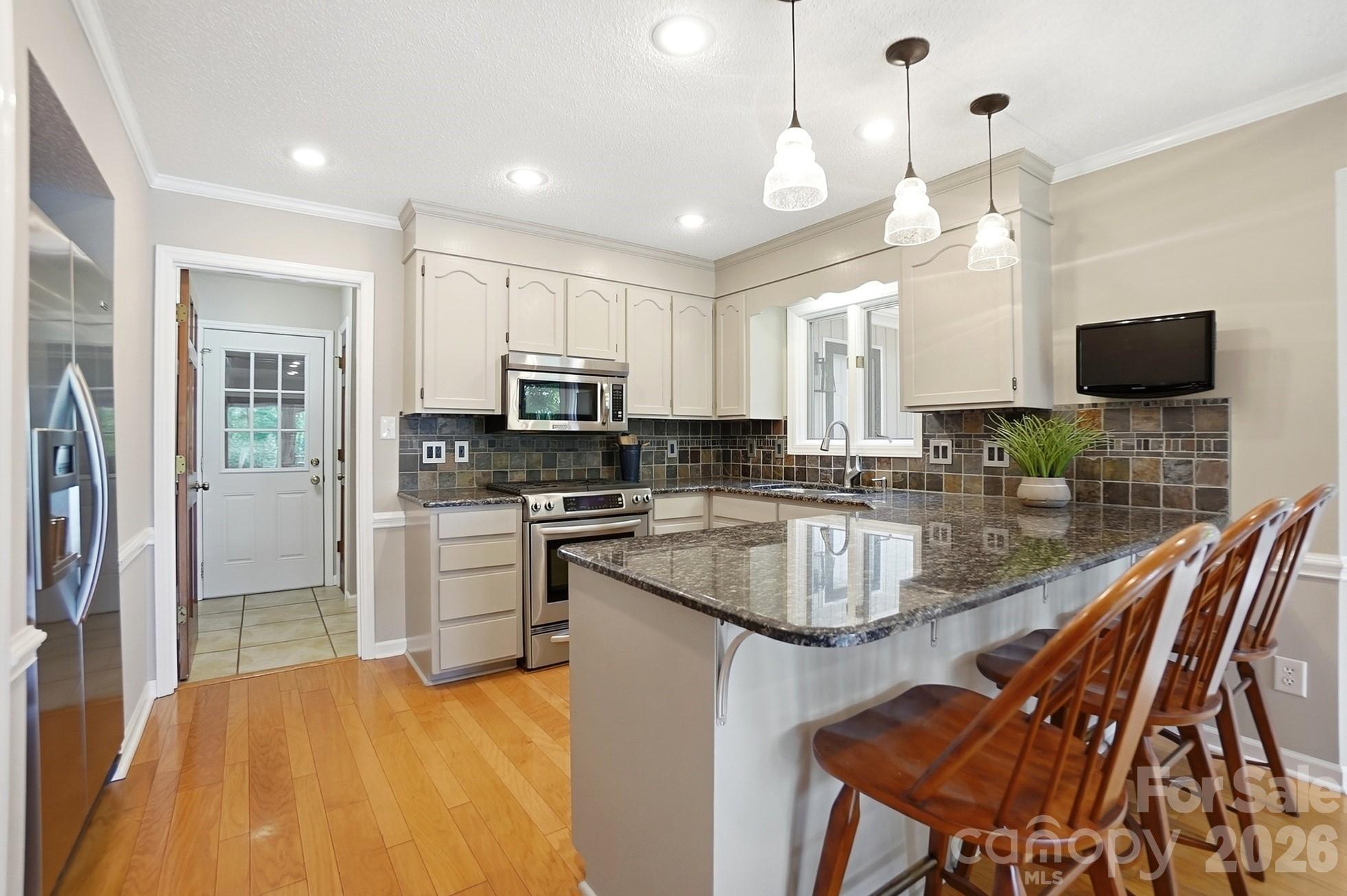 204 Bay Shore Drive — Belmont