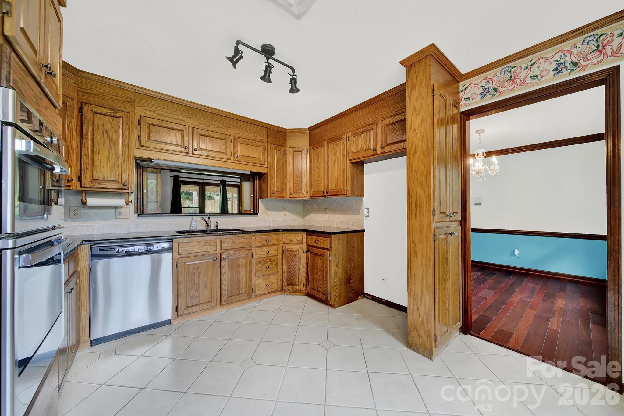 5913 Tom Query Road — Charlotte