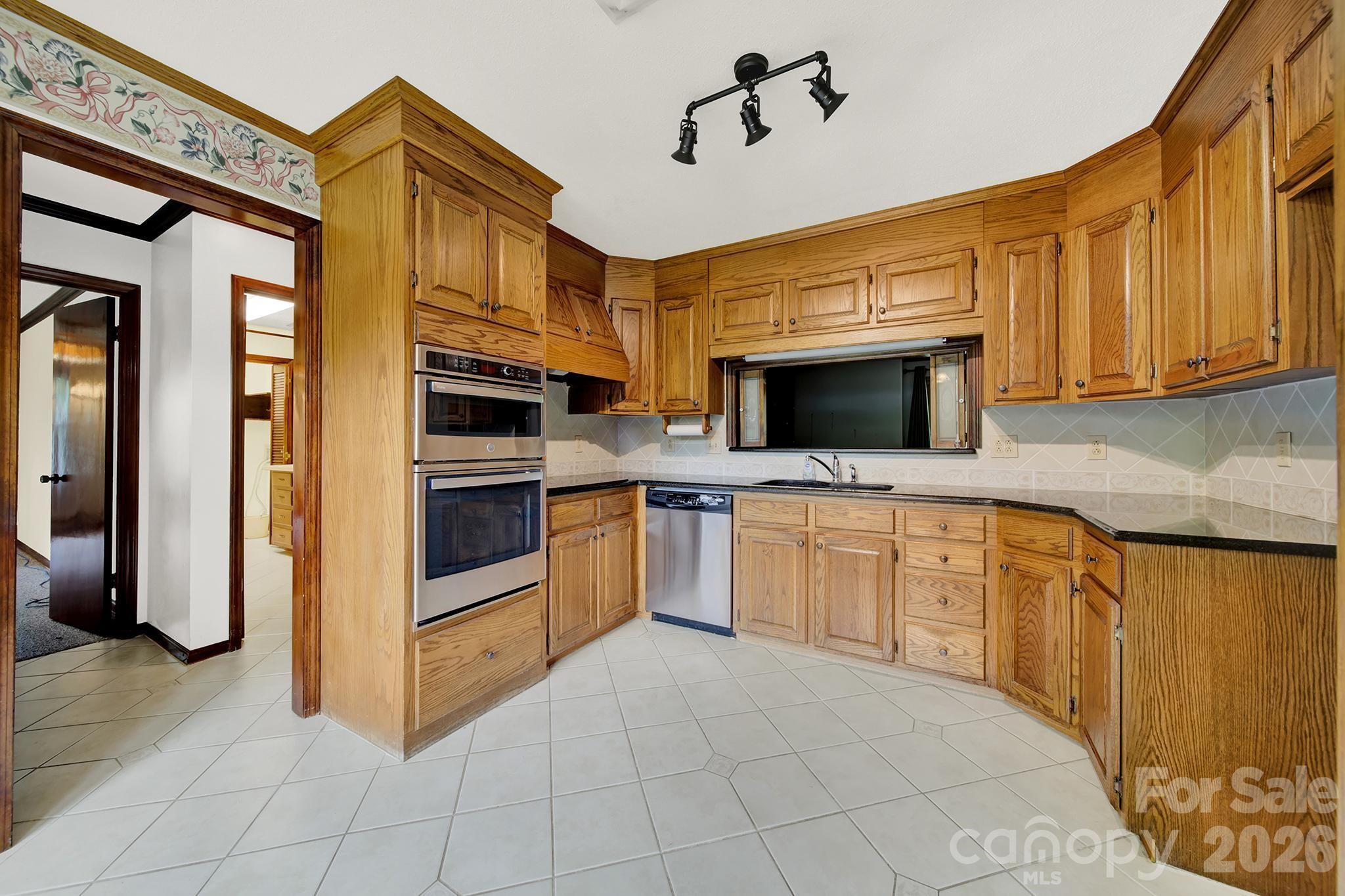 5913 Tom Query Road — Charlotte