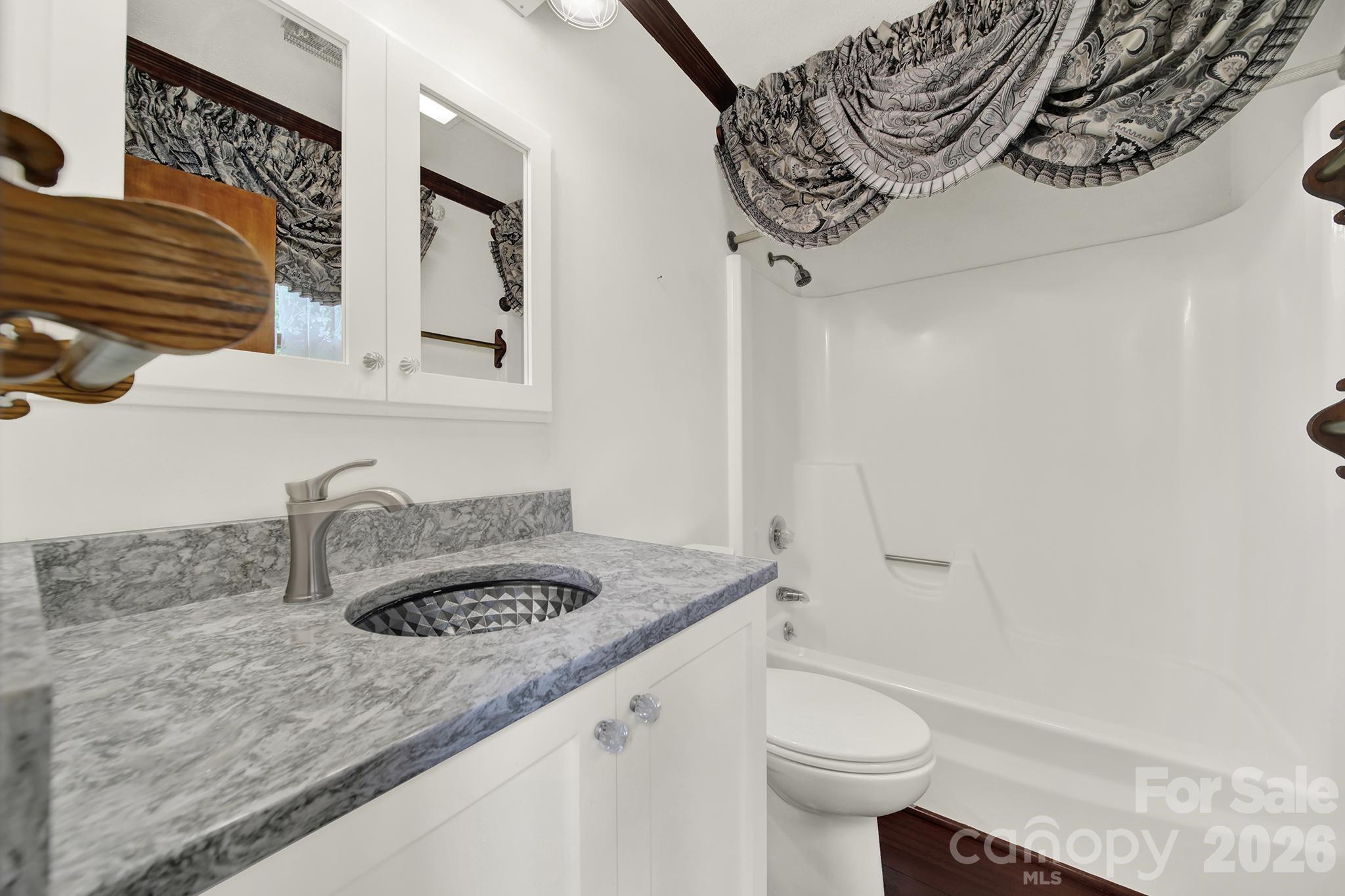5913 Tom Query Road — Charlotte