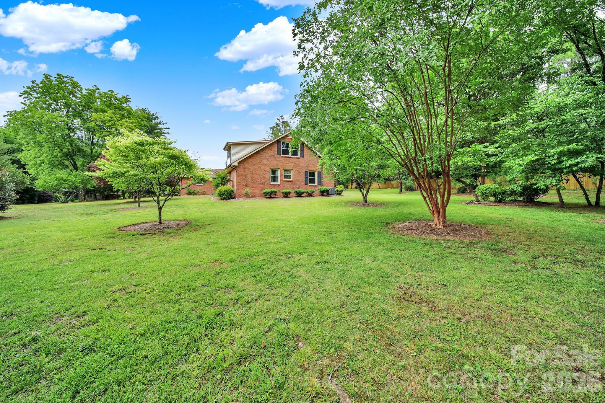 5913 Tom Query Road — Charlotte