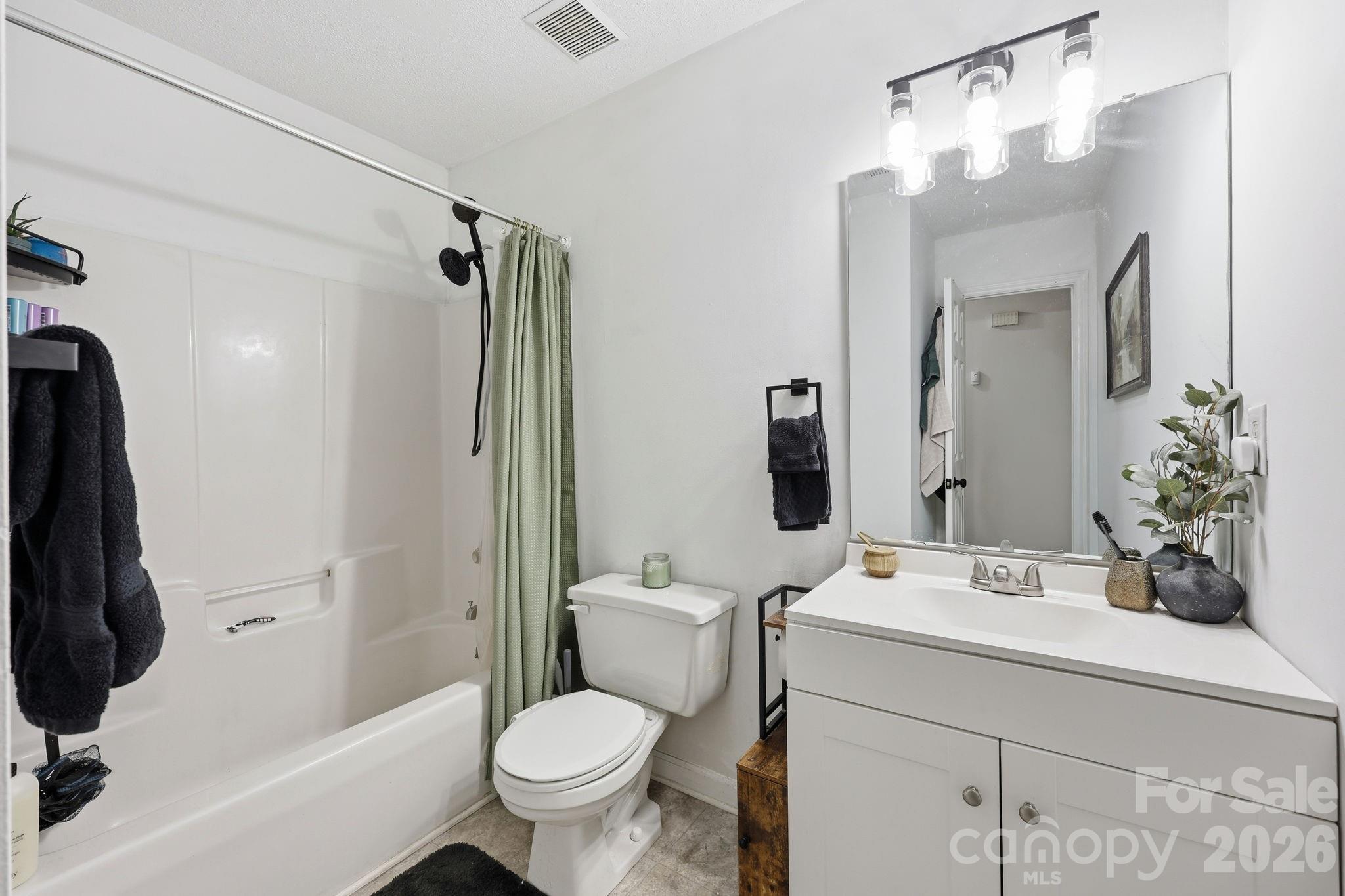1221 Capps Hollow Drive — Charlotte
