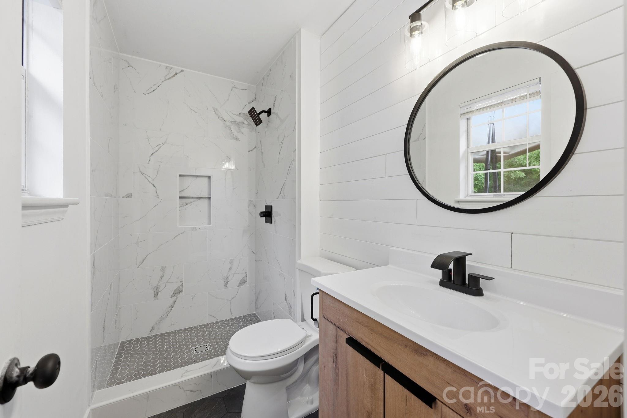 1221 Capps Hollow Drive — Charlotte
