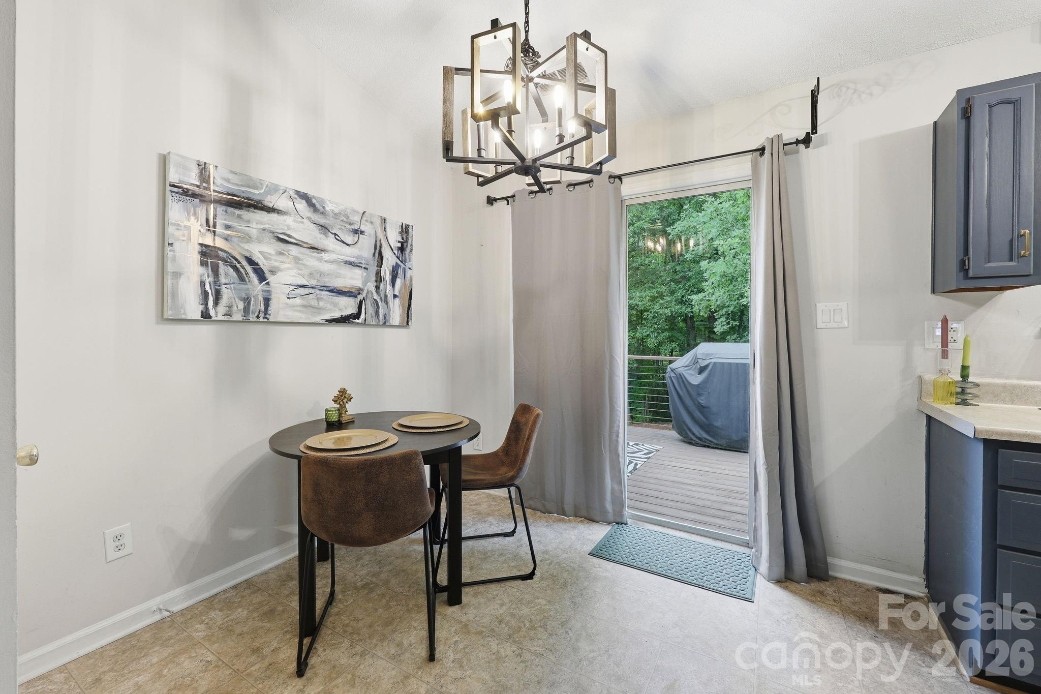 1221 Capps Hollow Drive — Charlotte