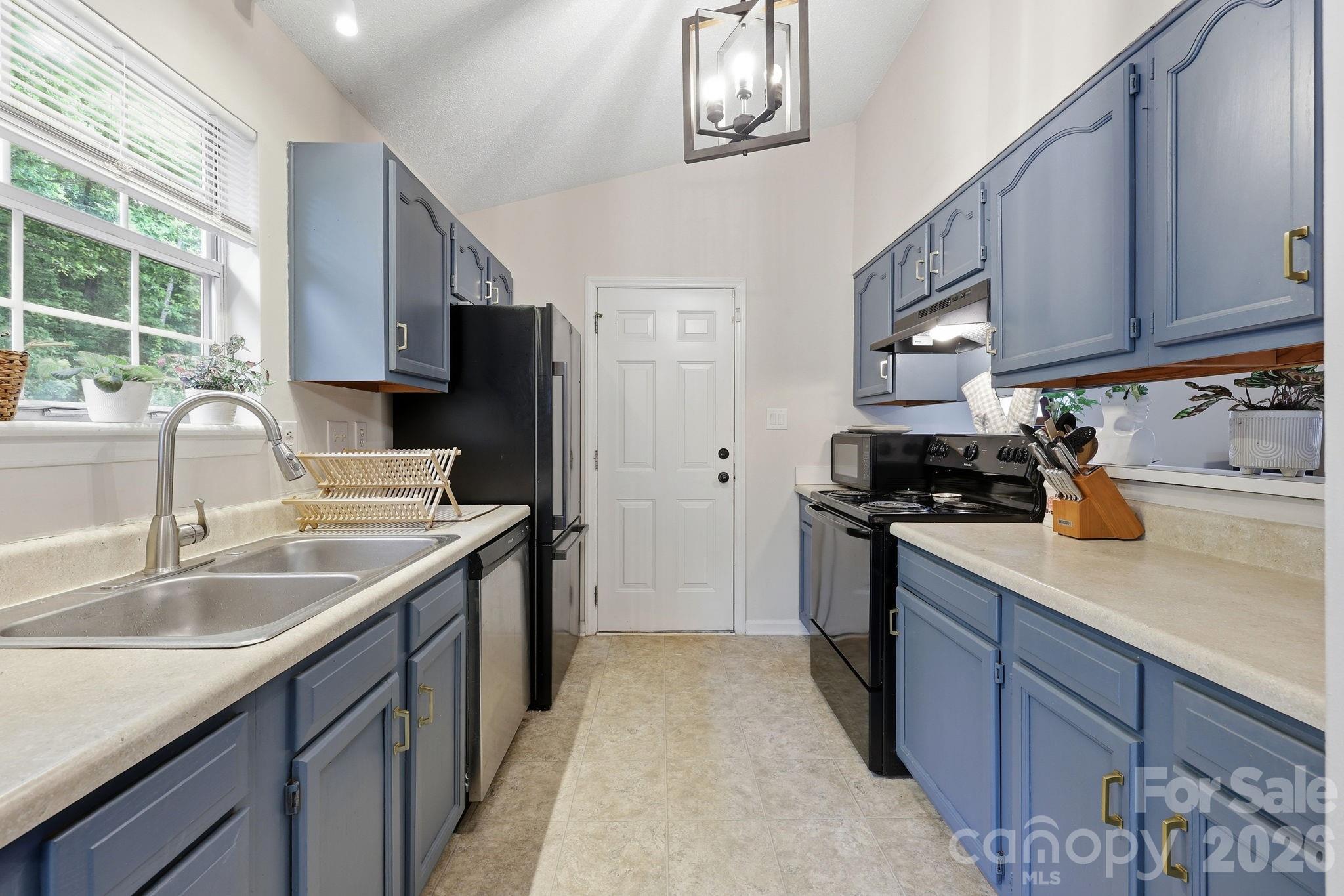 1221 Capps Hollow Drive — Charlotte