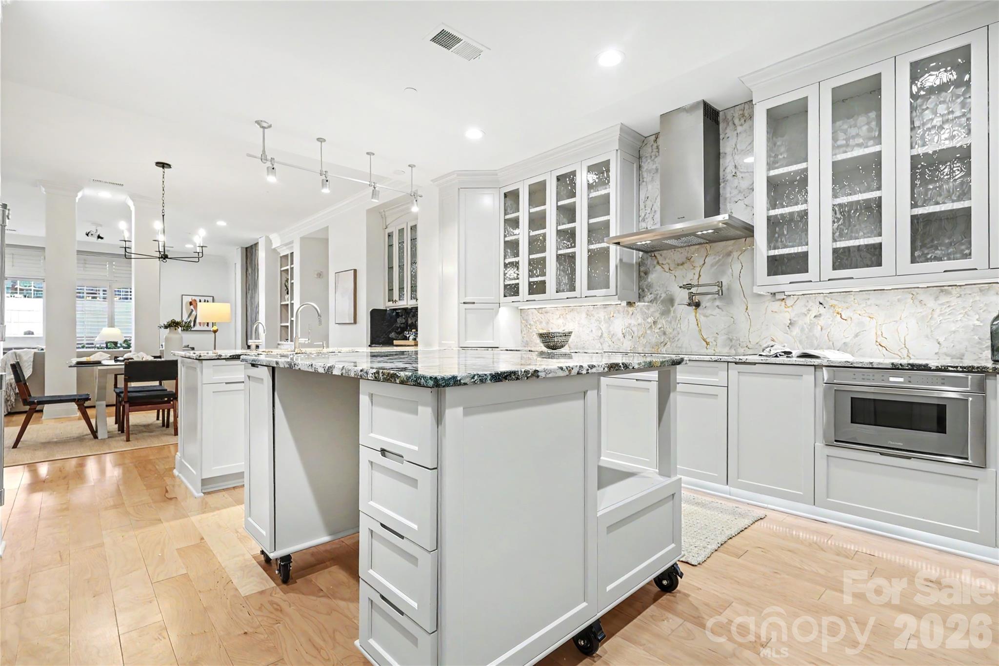 435 S Tryon Street #504 — Charlotte