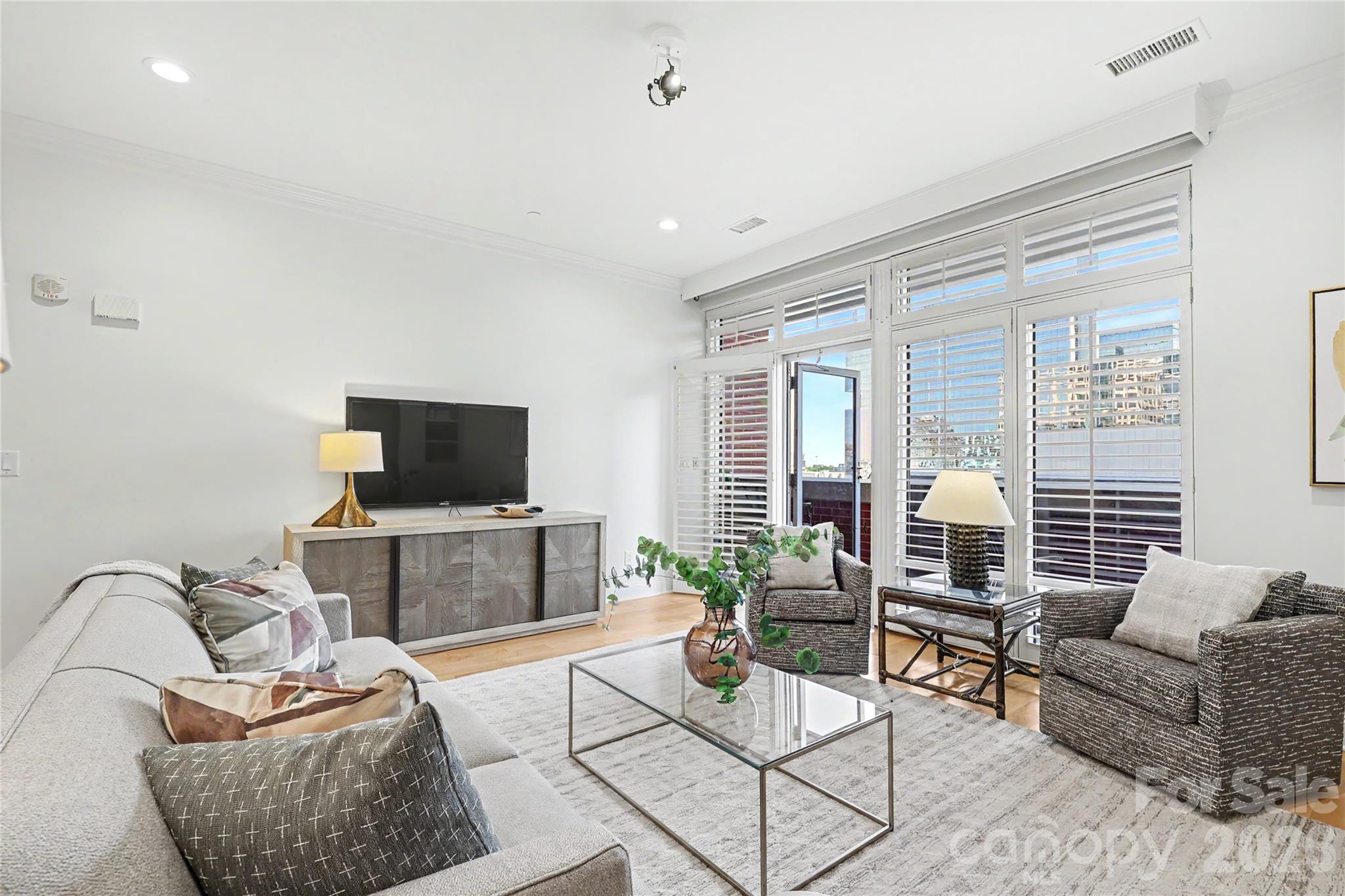 435 S Tryon Street #504 — Charlotte