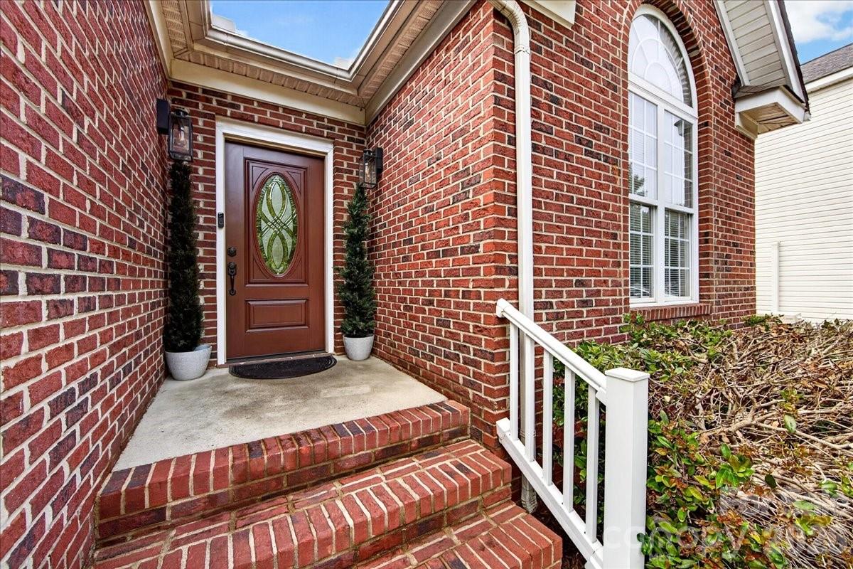 404 Havenbrook Way NW — Concord