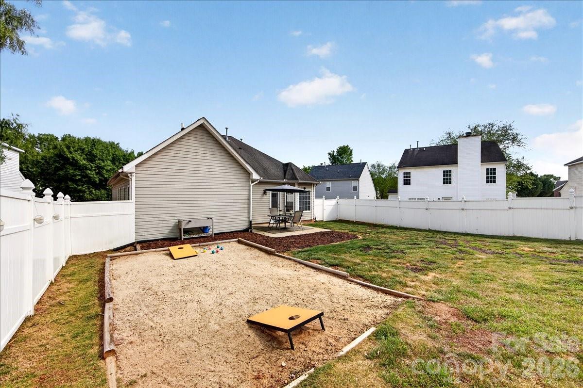 404 Havenbrook Way NW — Concord