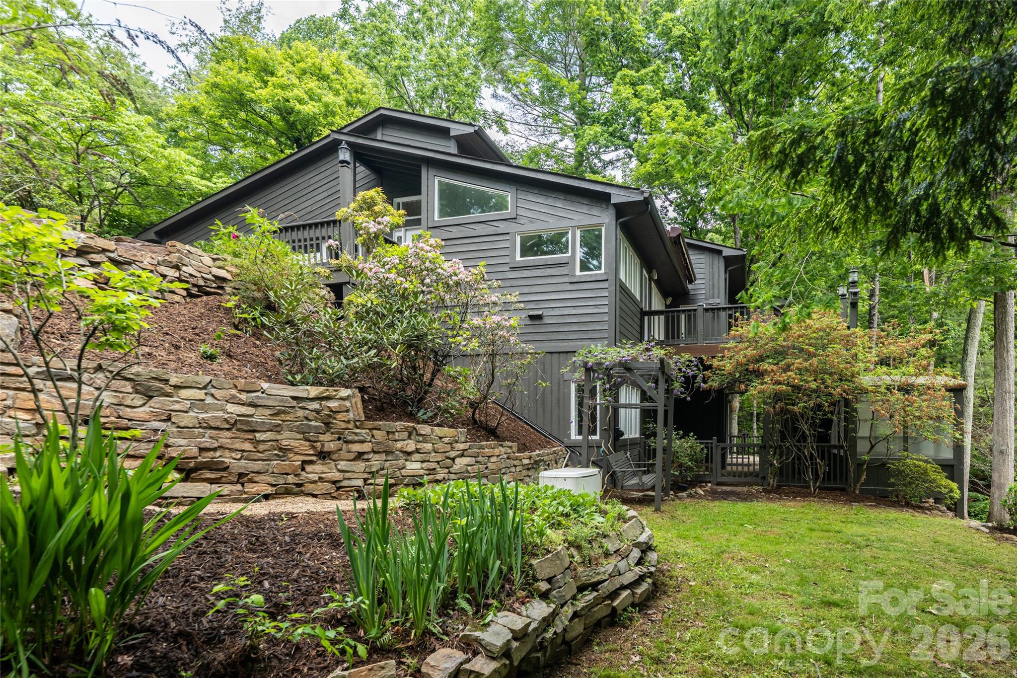 201 Covewood Trail — Asheville