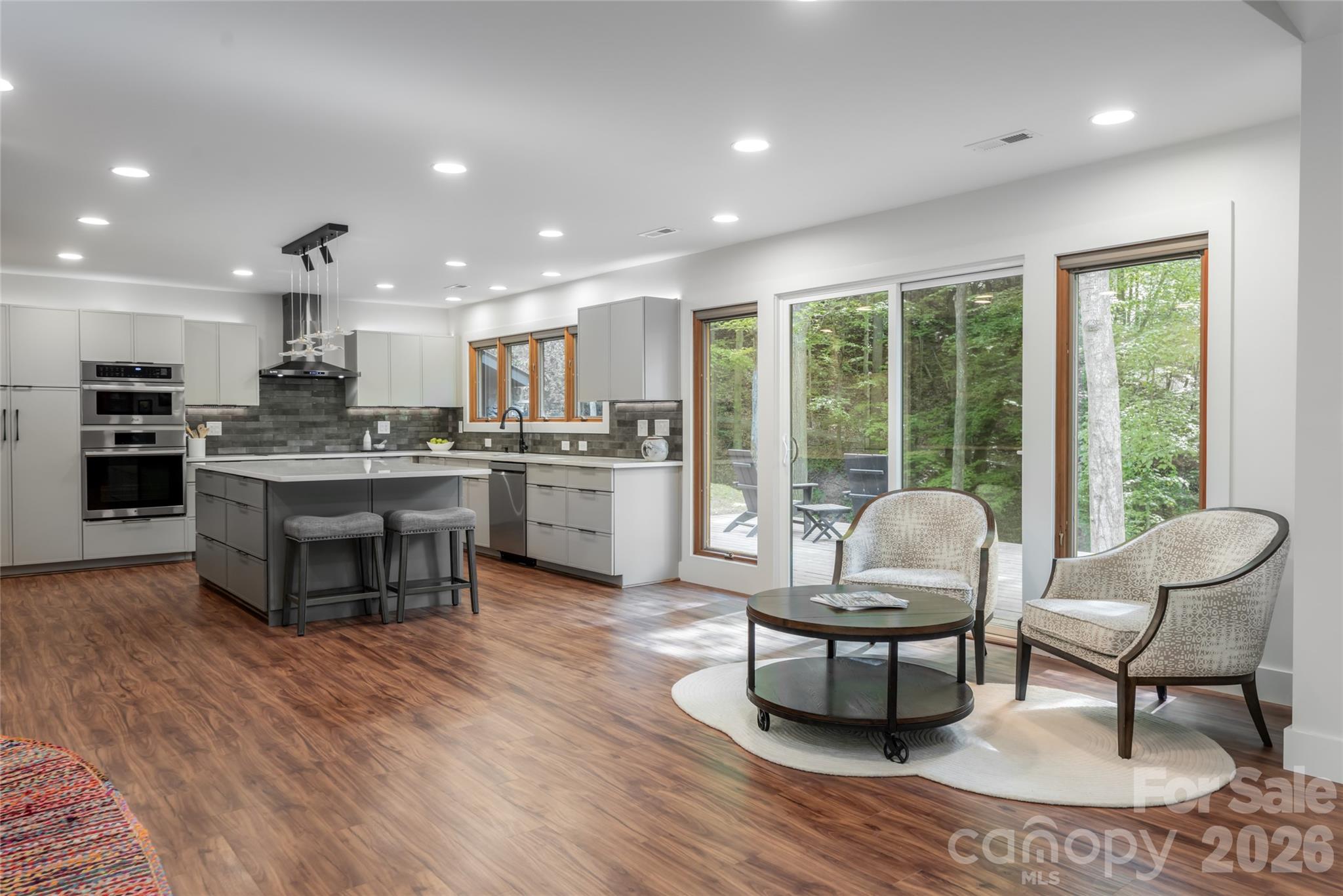 144 Sondley Parkway — Asheville