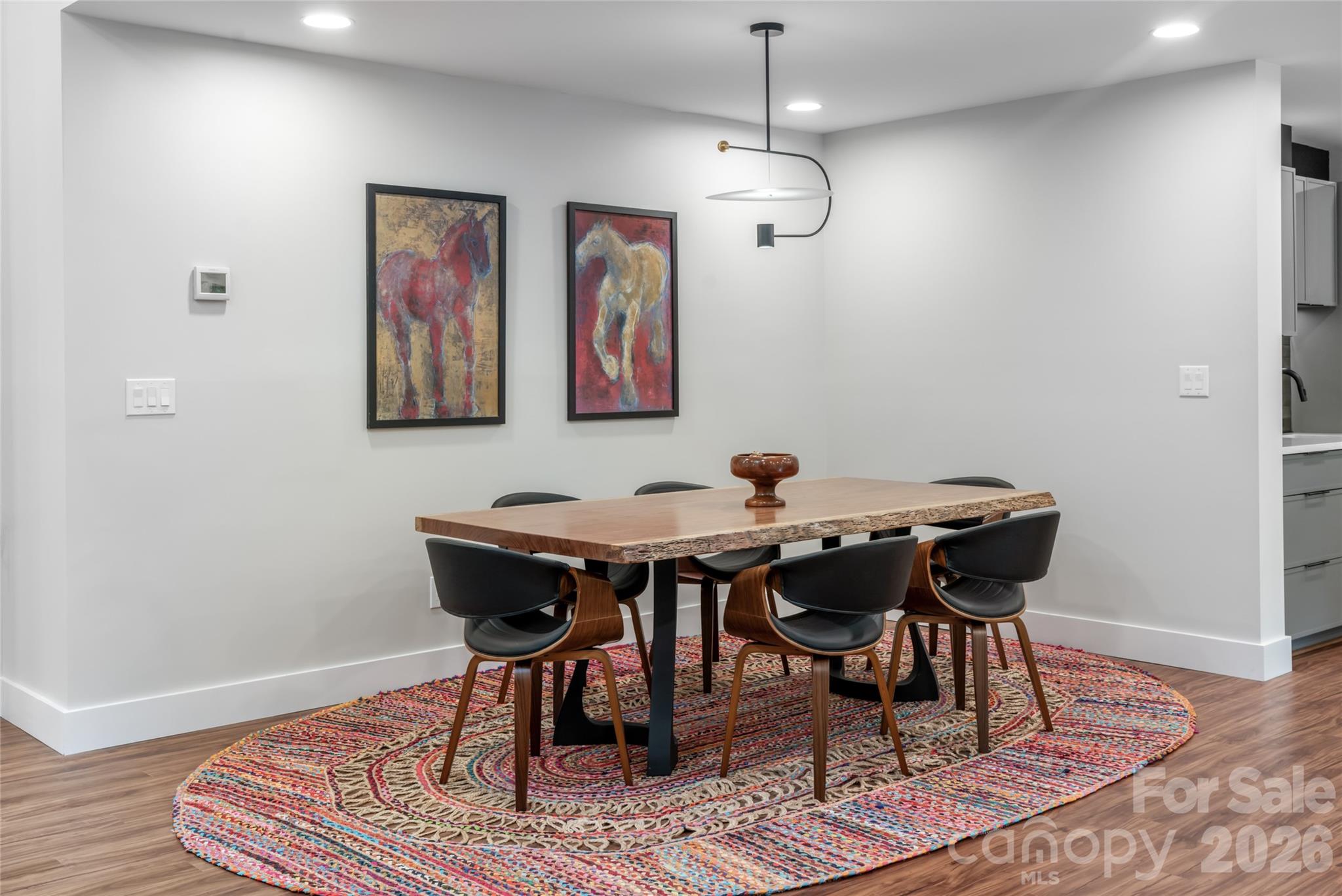 144 Sondley Parkway — Asheville