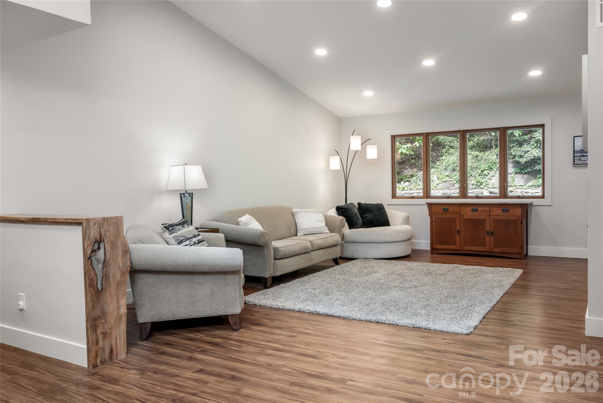 144 Sondley Parkway — Asheville