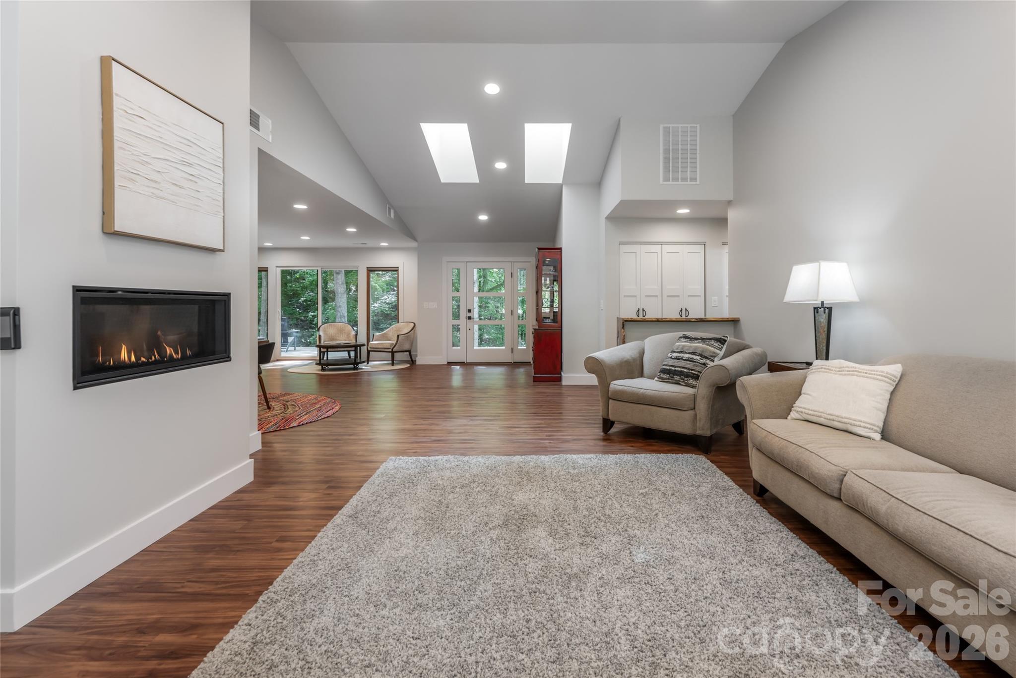 144 Sondley Parkway — Asheville