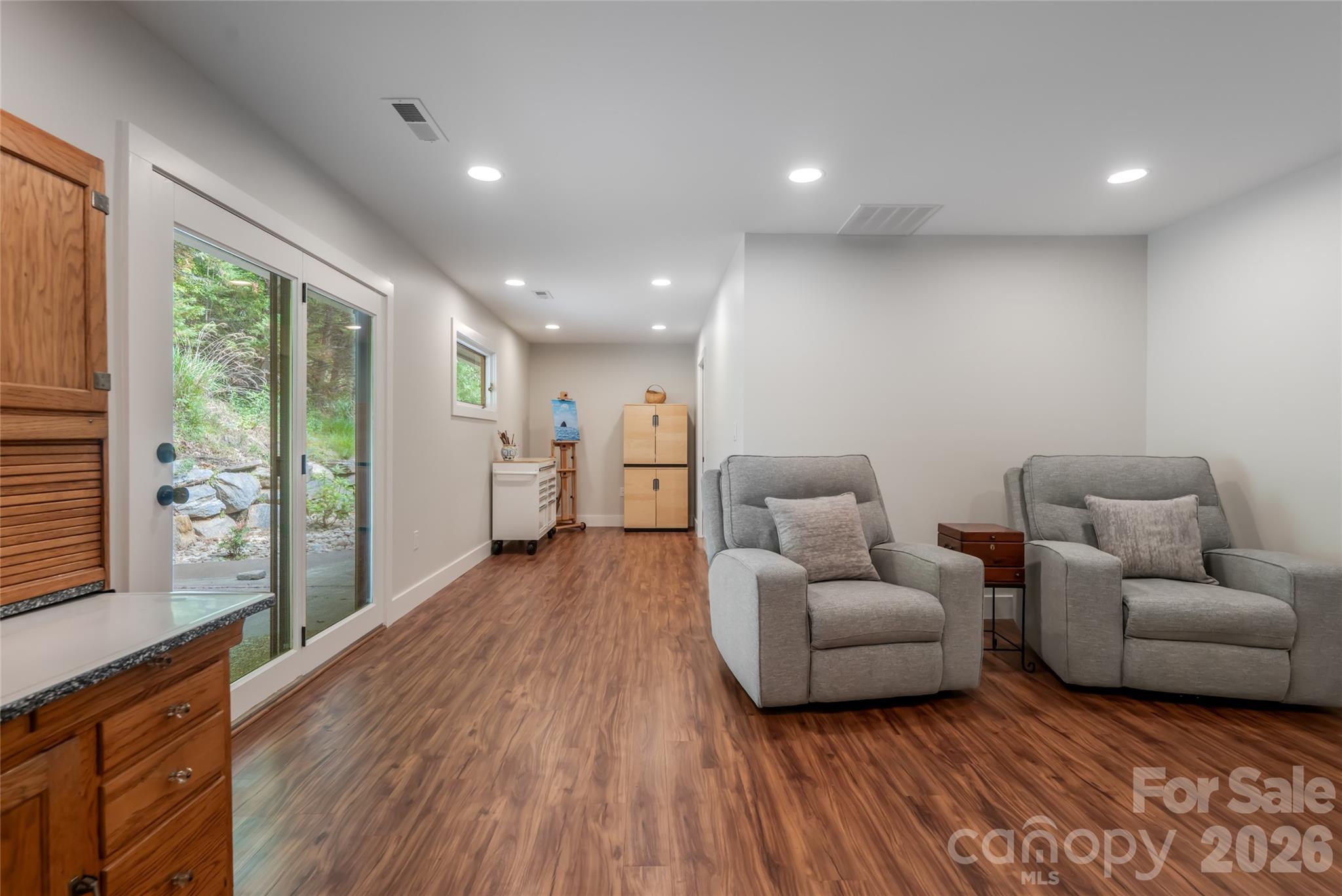 144 Sondley Parkway — Asheville