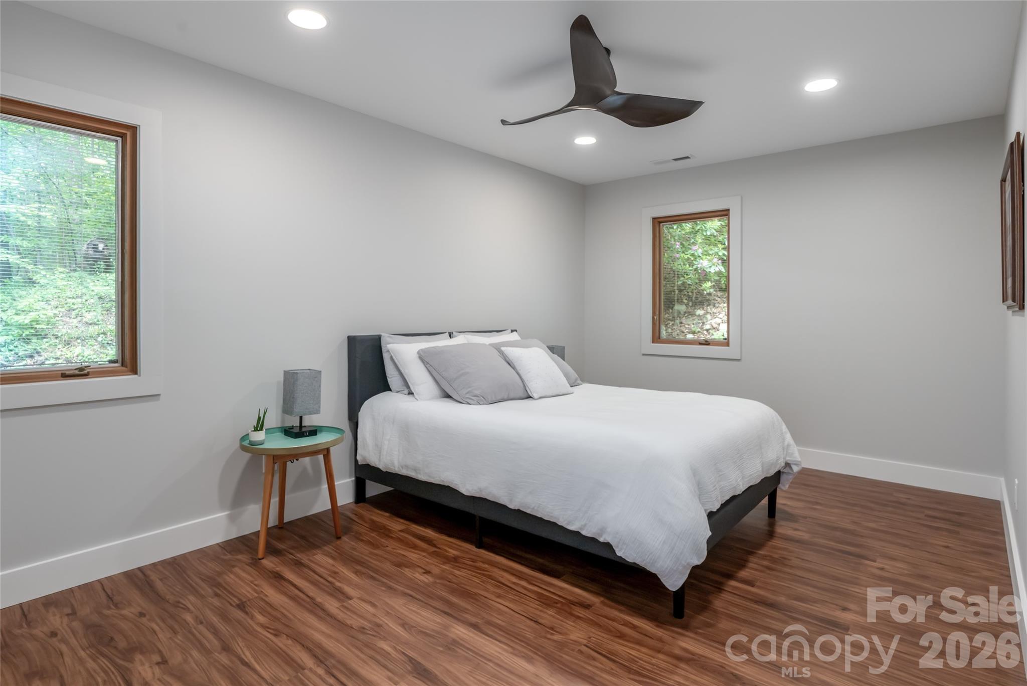 144 Sondley Parkway — Asheville