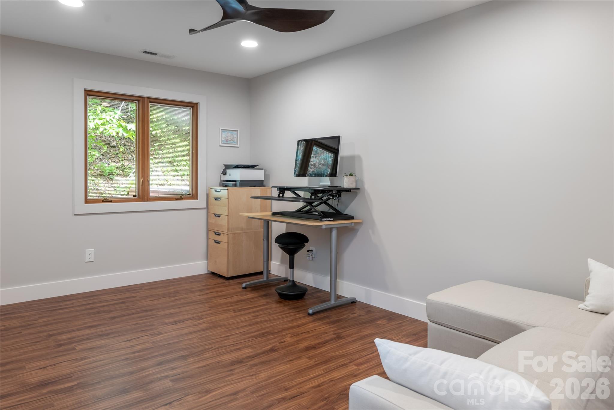 144 Sondley Parkway — Asheville