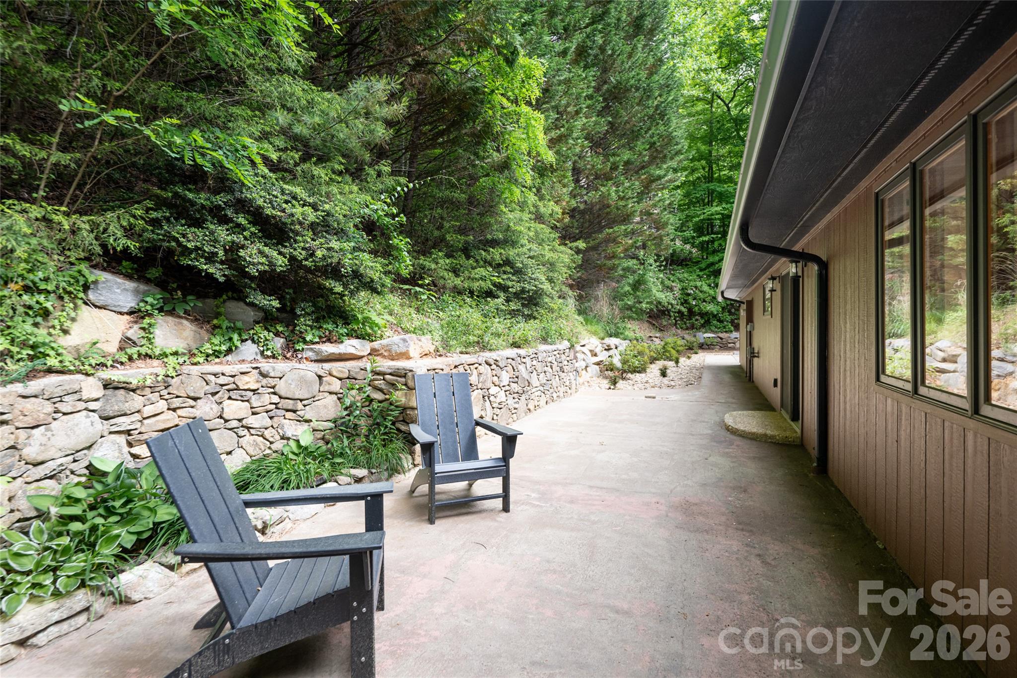 144 Sondley Parkway — Asheville