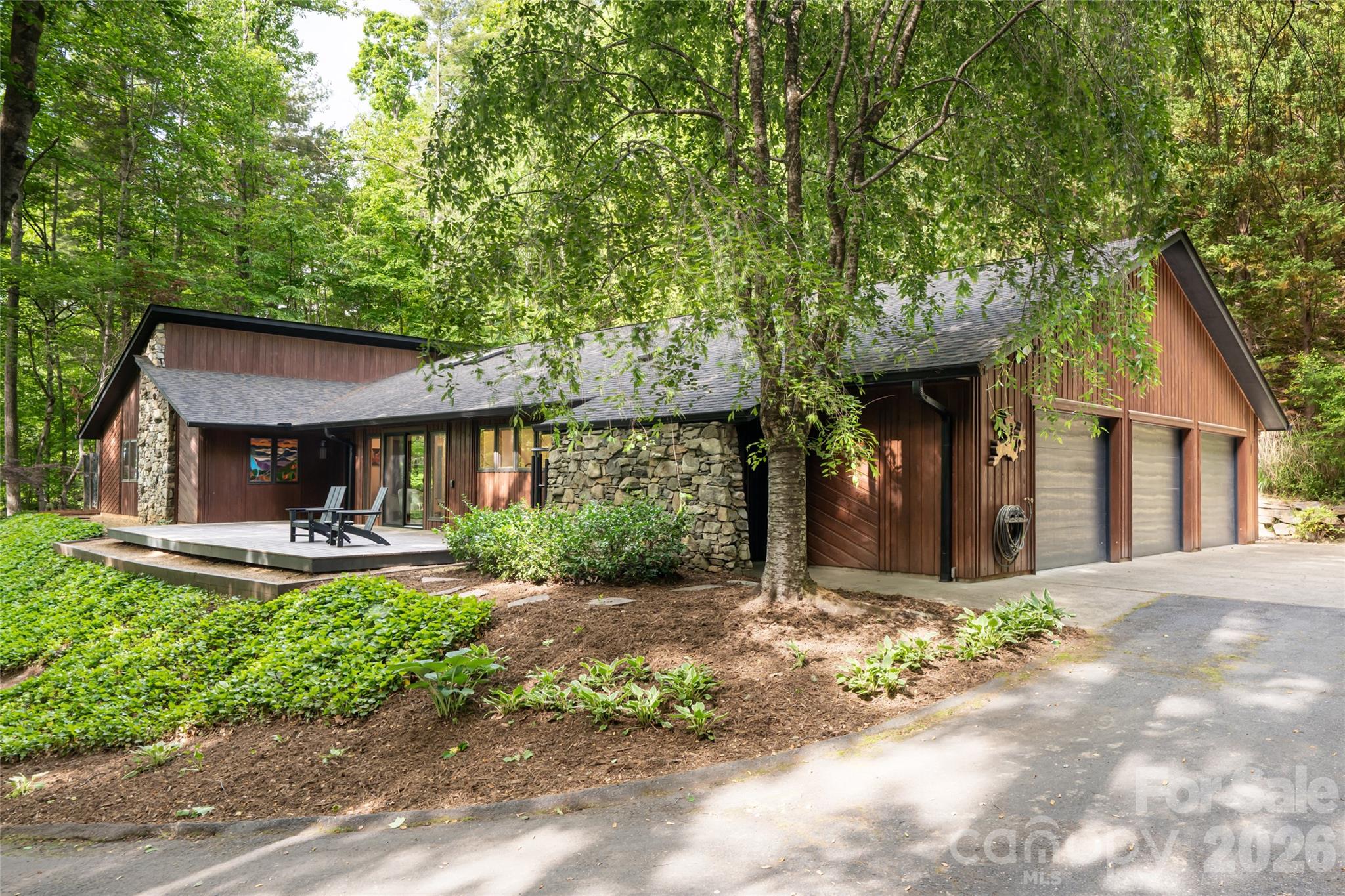 144 Sondley Parkway — Asheville
