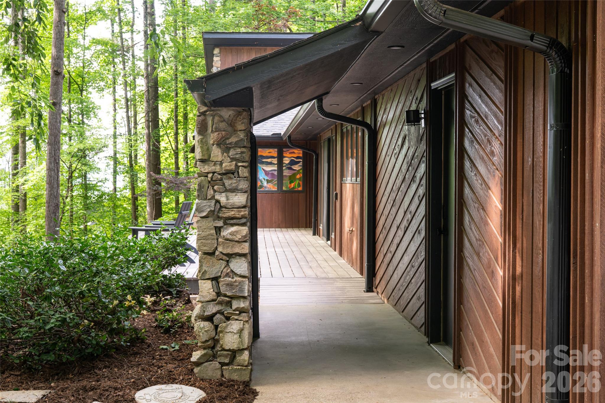 144 Sondley Parkway — Asheville