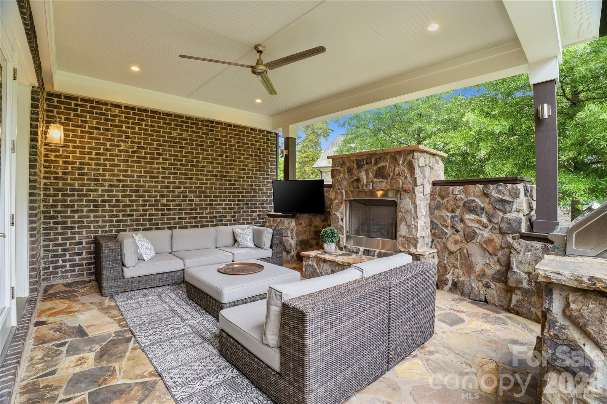 7303 Sheffingdell Drive — Charlotte