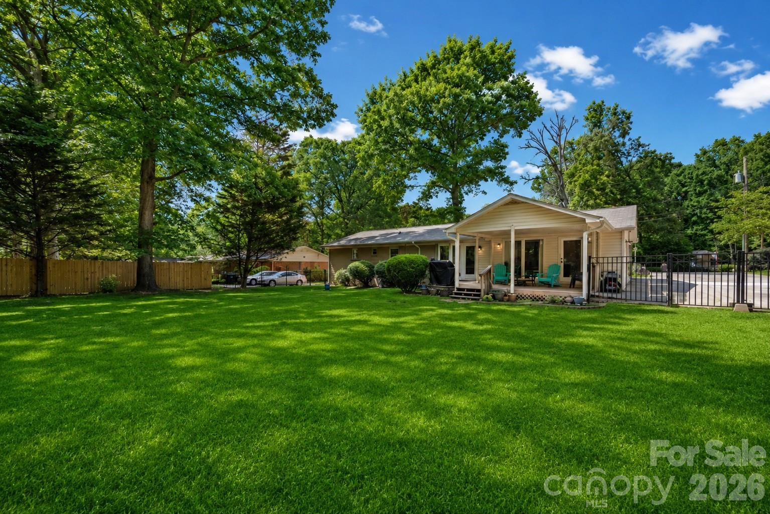 217 Robinson Avenue — Matthews