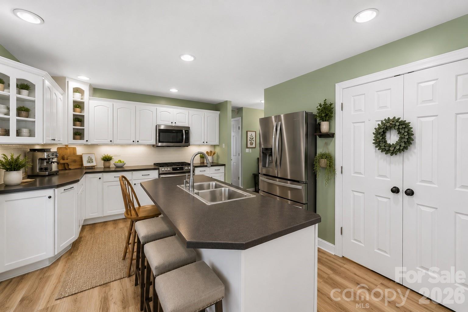 217 Robinson Avenue — Matthews